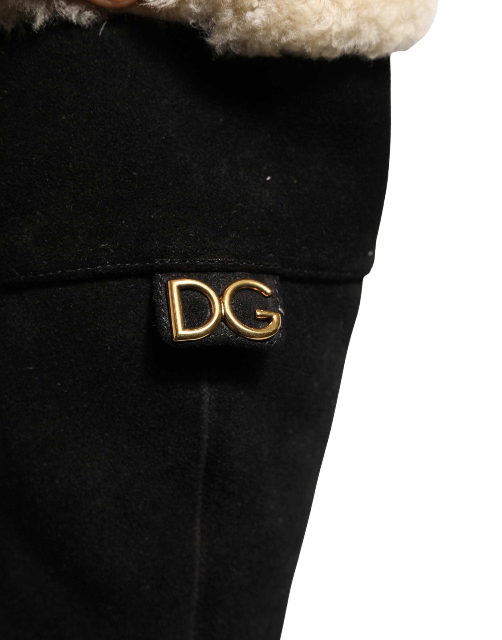 Dolce & Gabbana Kniehohe Stiefel aus Wildleder Schwarz