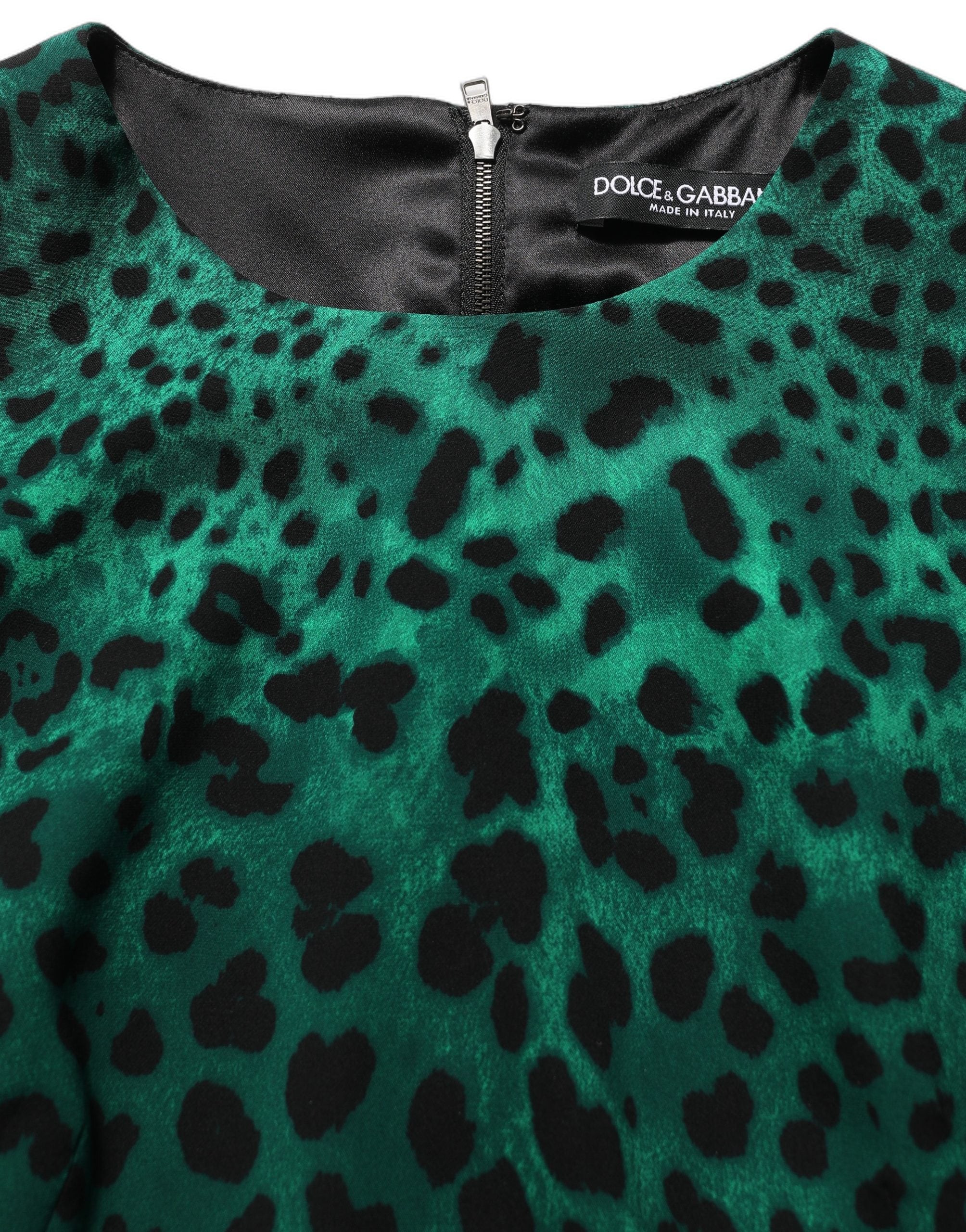 Dolce & Gabbana Knielanges Kleid mit grünem Leopardenmuster aus Seide