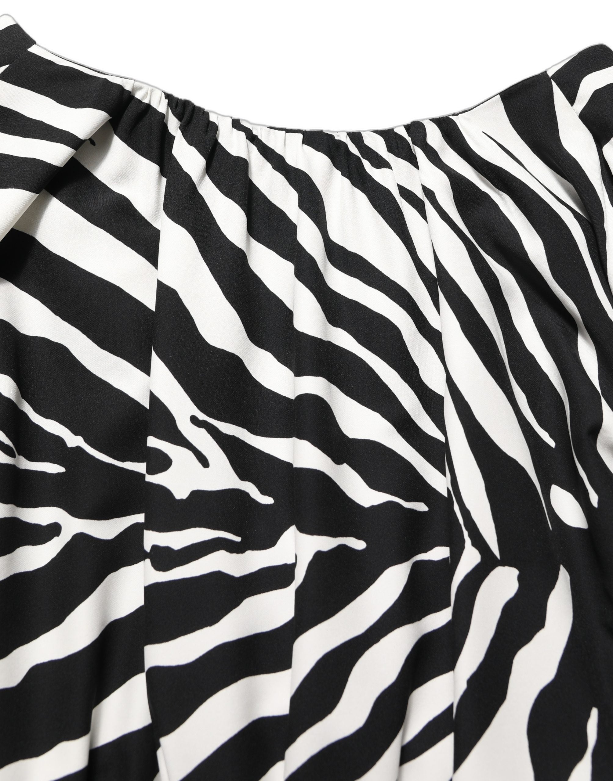 Dolce & Gabbana Mini-Kleid aus Seide mit Raffungen und Zebra-Print in Schwarz und Weiß