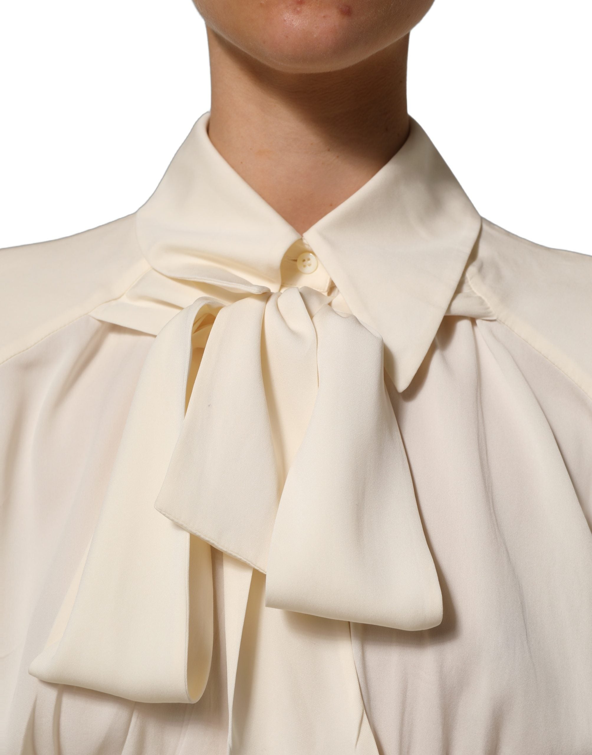 Dolce & Gabbana Weiße Bluse mit Ascot-Kragen und langen Ärmeln
