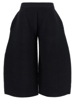 Issey Miyake Schwarze Cropped Hose aus Polyester