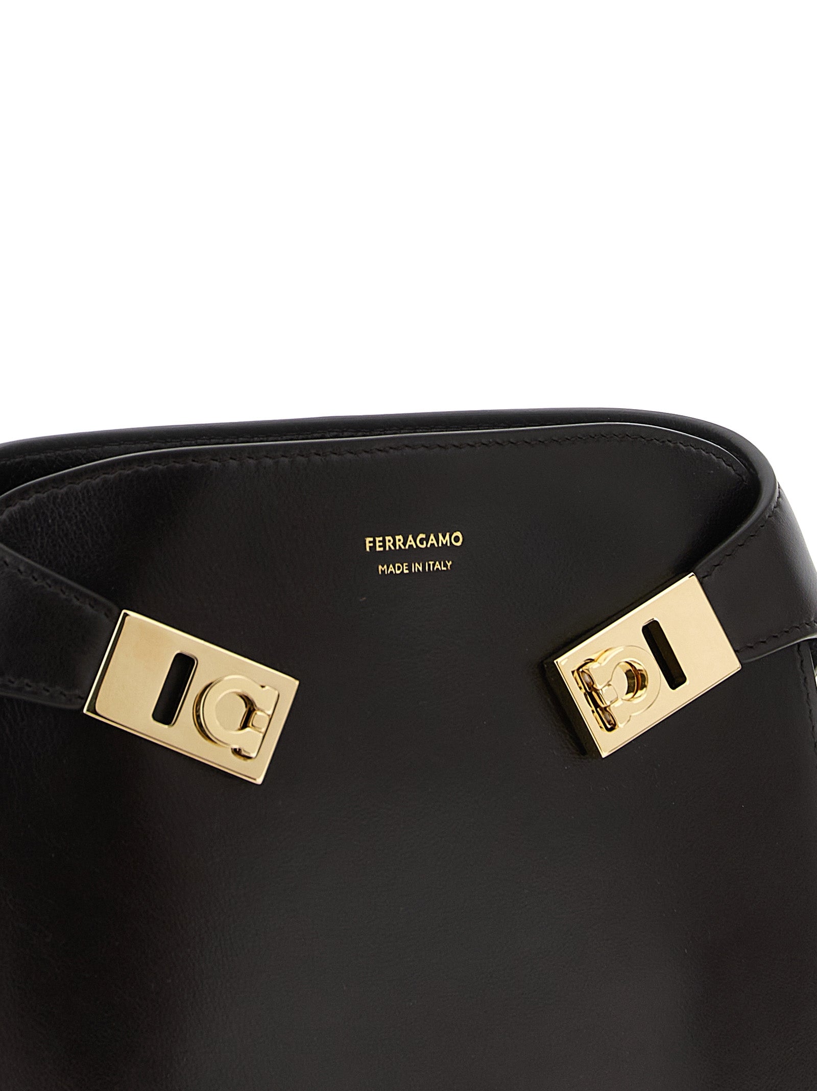 Ferragamo Umhängetasche aus braunem Kalbsleder