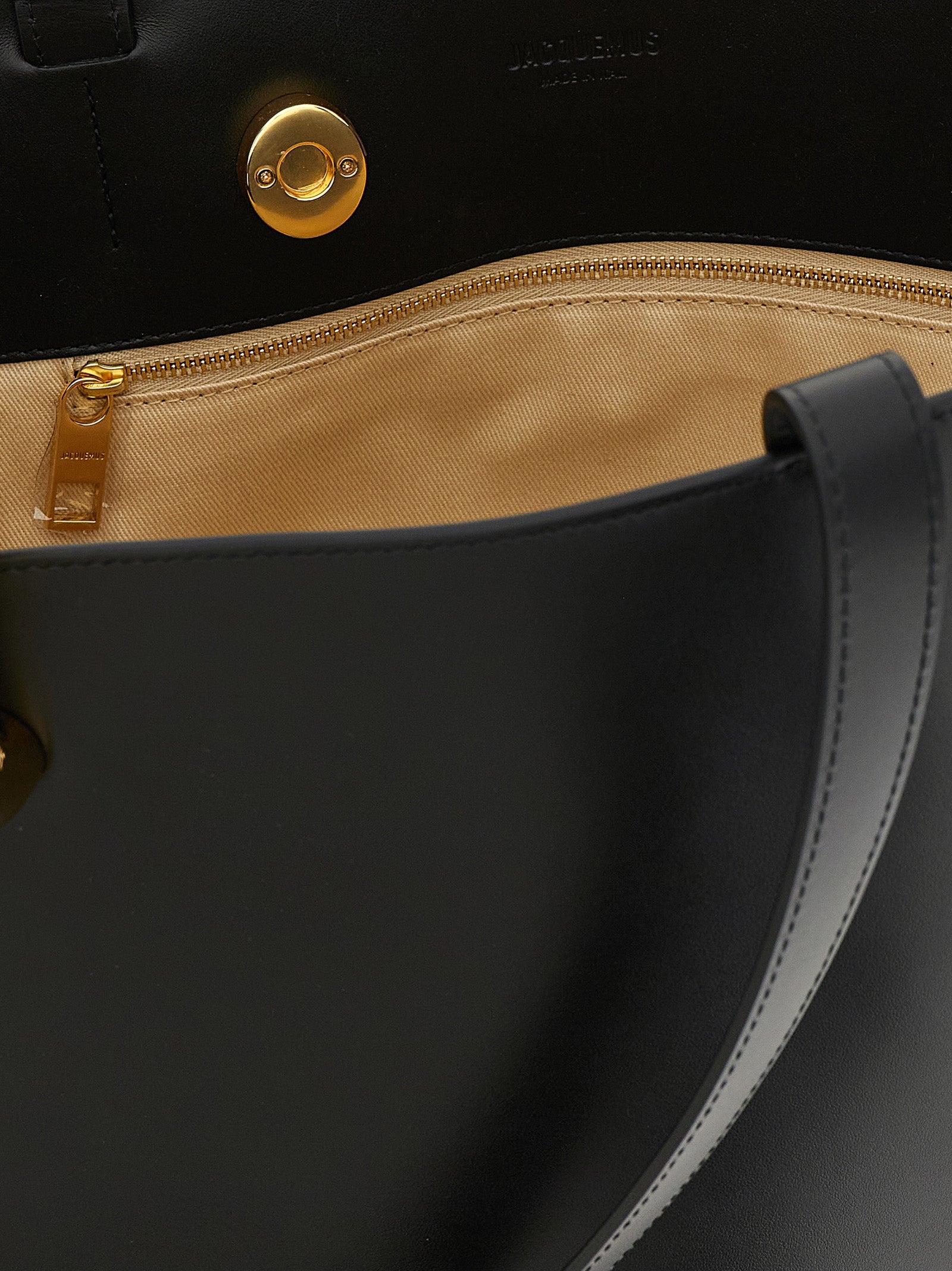 Jacquemus Schwarze Schultertasche aus Rindsleder