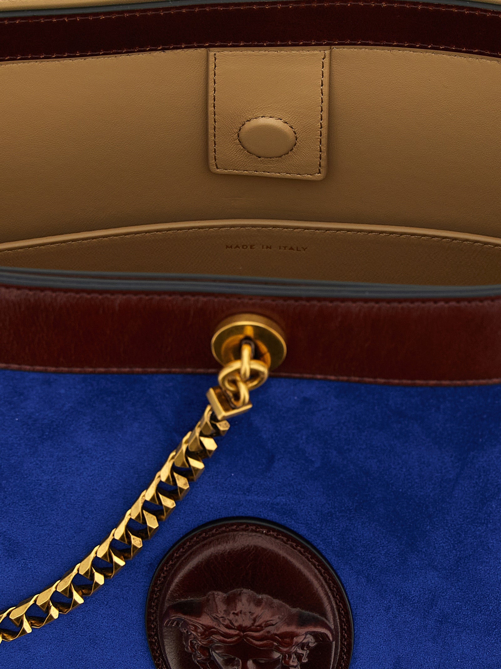 Versace Schultertasche aus blauem Kalbsleder