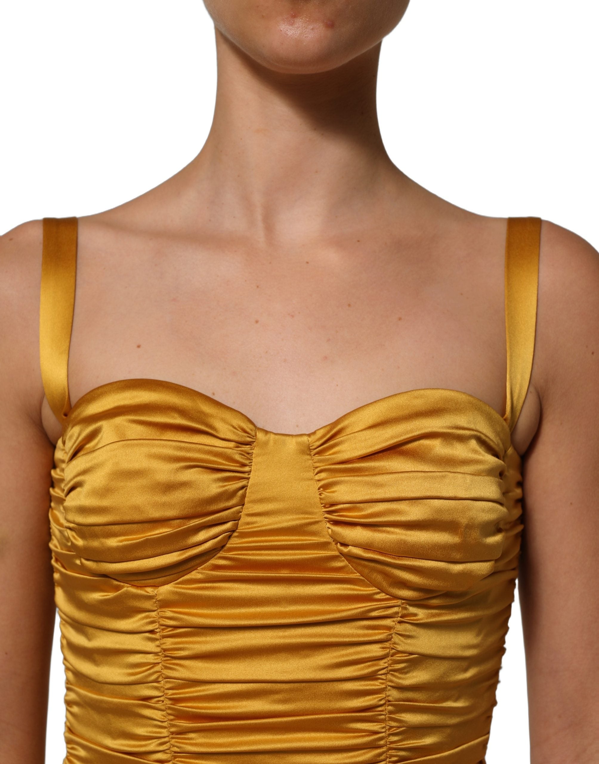 Dolce & Gabbana Goldfarbenes Bodycon-Etui-Midikleid aus Seide mit Raffungen