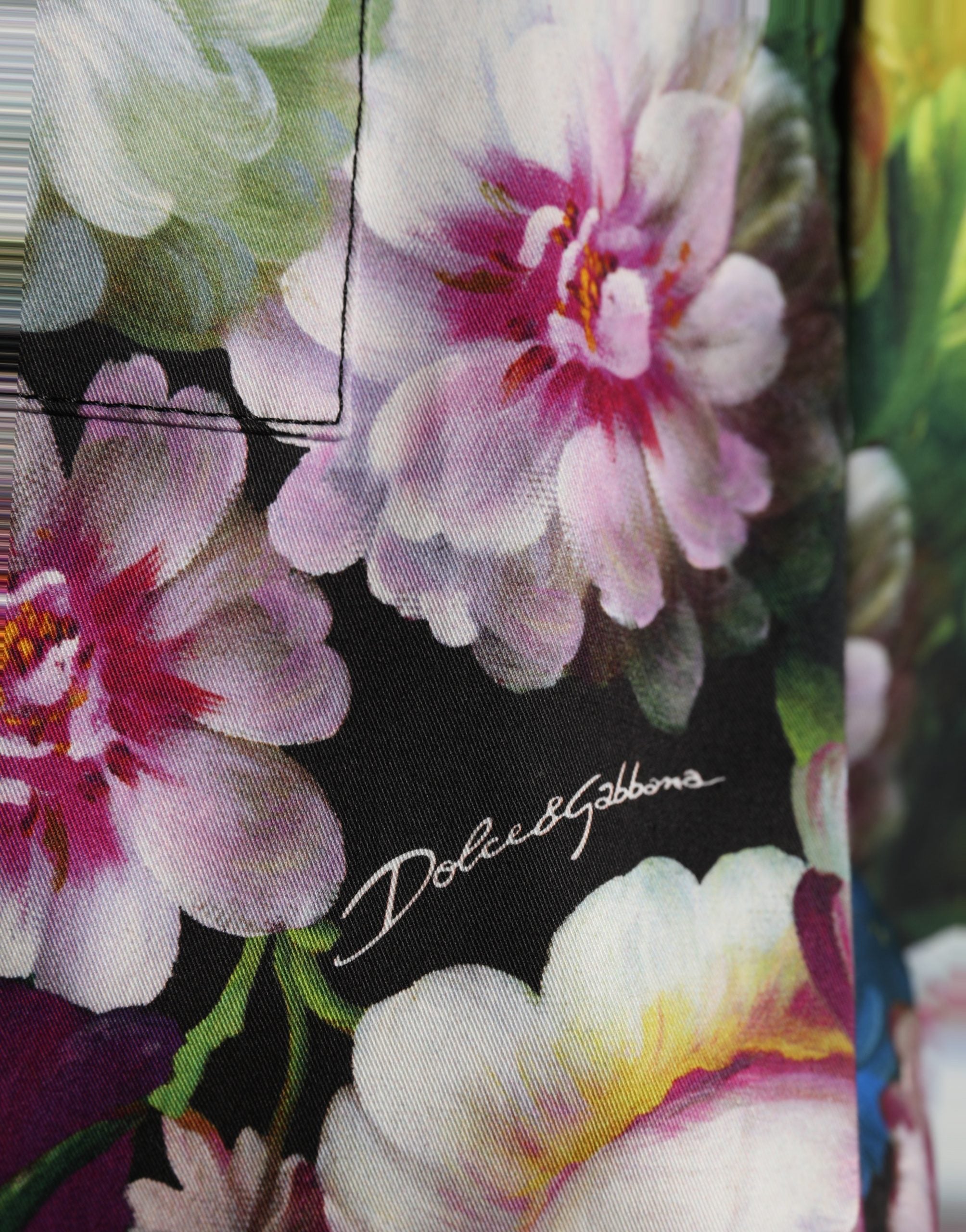 Dolce & Gabbana Mehrfarbige Blumenhose mit hoher Taille und weitem Bein