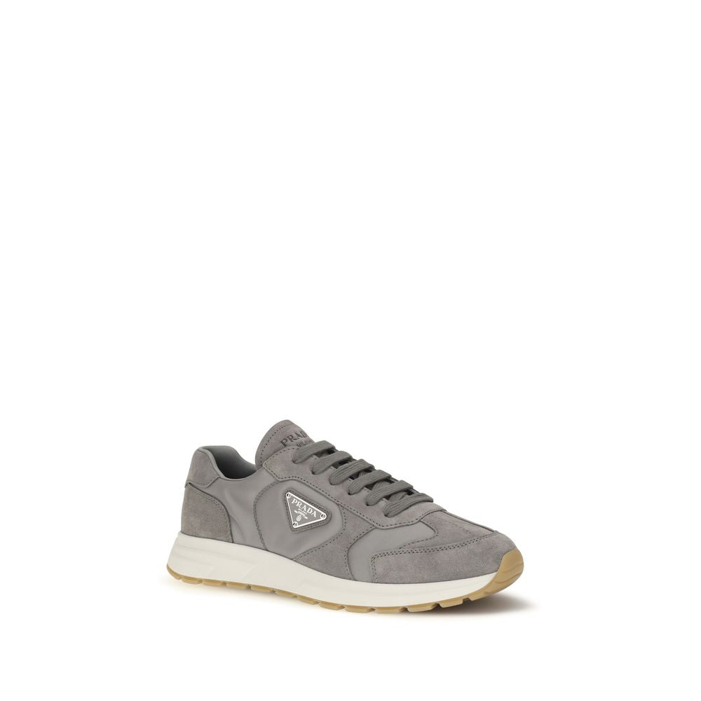 Prada Graue Sportschuhe aus recyceltem Polyamid
