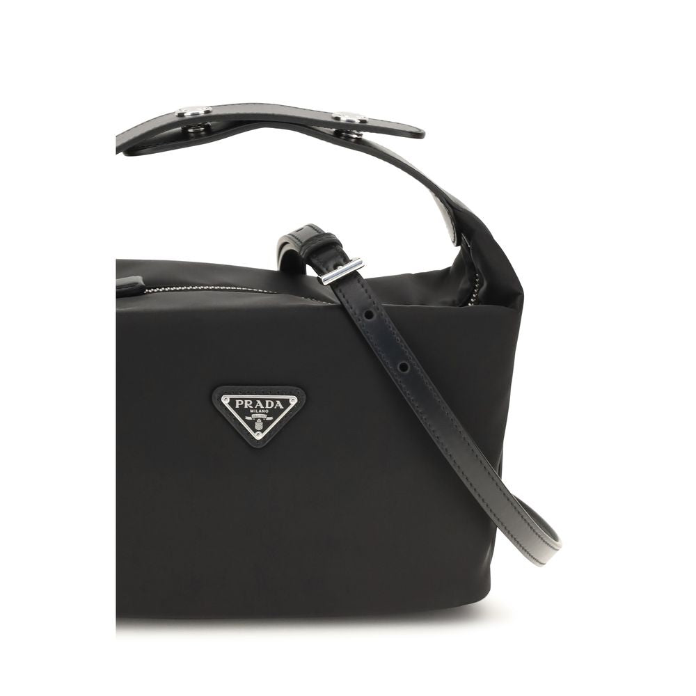 Prada Schwarze Schultertasche aus recyceltem Polyamid