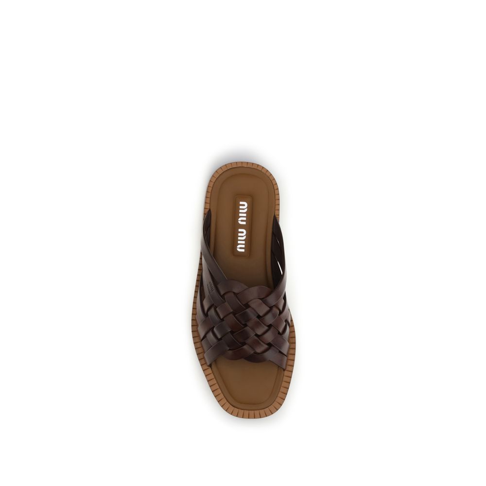 Miu Miu Braune Kalbsleder Bos Taurus Flache Sandalen