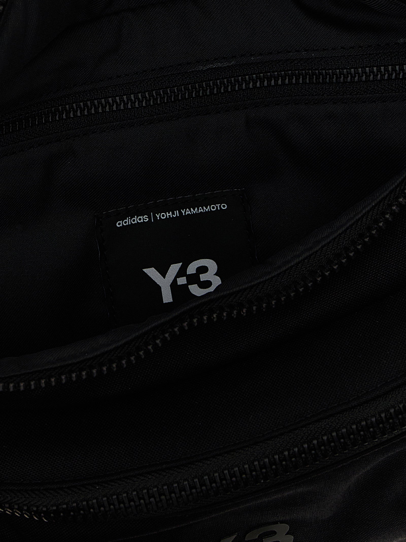 Y-3 Schwarze Crossbody-Tasche aus Polyamid
