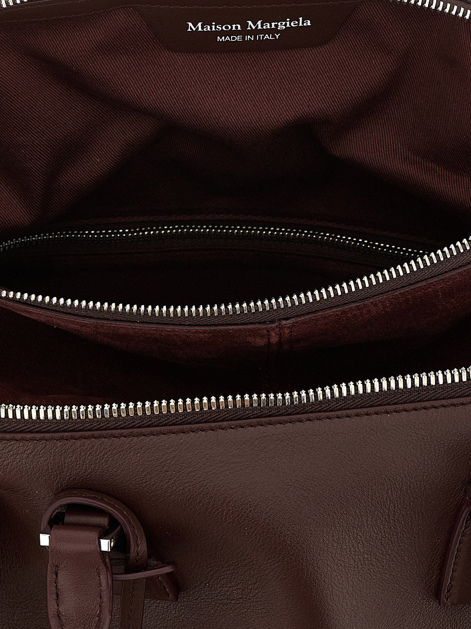 Maison Margiela Schultertasche aus bordeauxrotem Kalbsleder