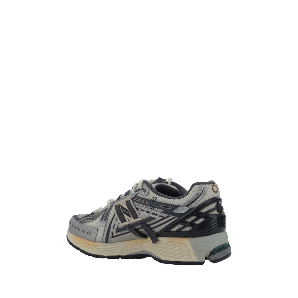 New Balance Silberne Stoff-Sneaker im Athletic-Stil