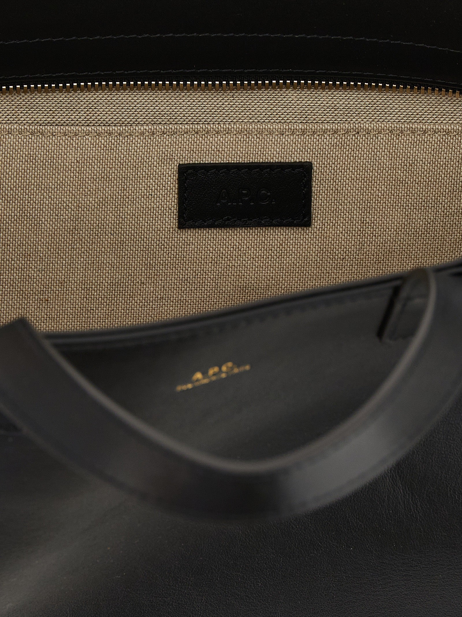 A.P.C. Schwarze Tote Bag aus Rindsleder