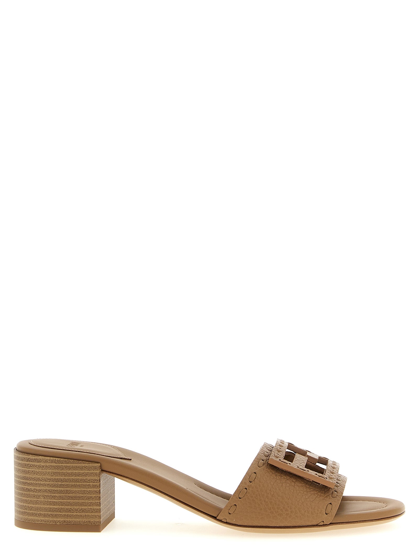 Fendi Beige Kalbsleder Sandalen