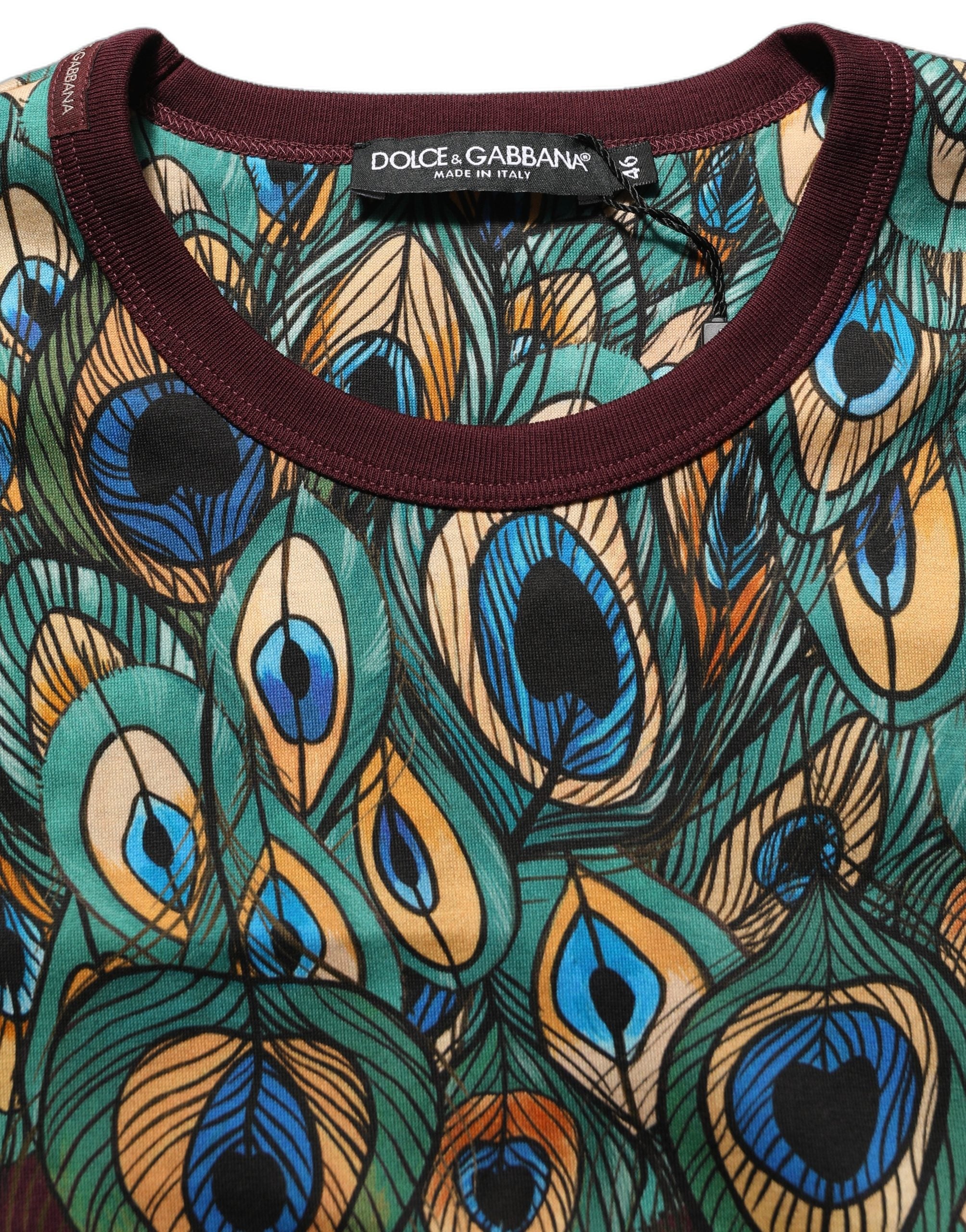 Dolce & Gabbana Burgunderfarbenes T-Shirt mit Pfauenfeder-Print und Rundhalsausschnitt