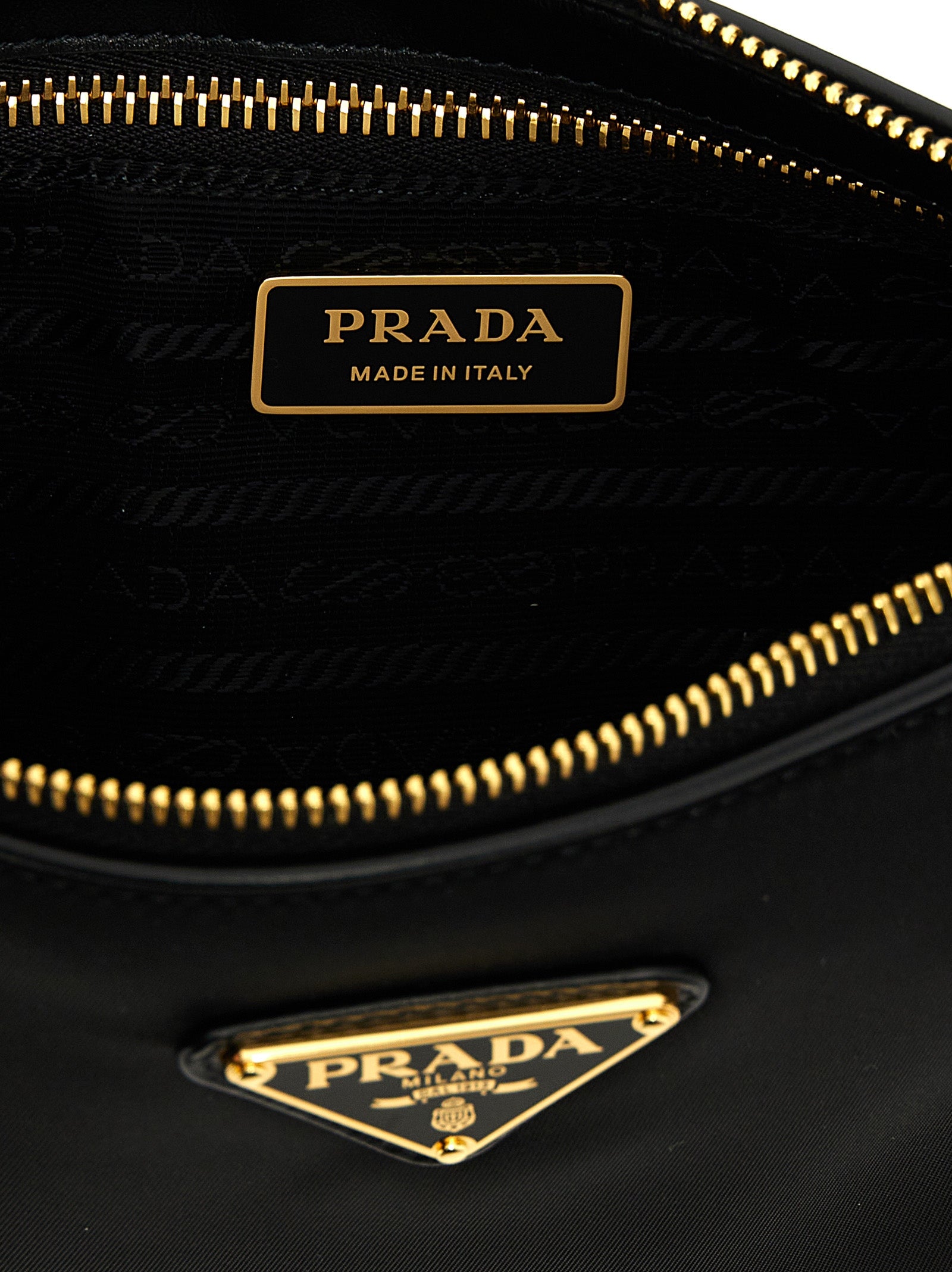Prada Schwarze Schultertasche aus Polyamid