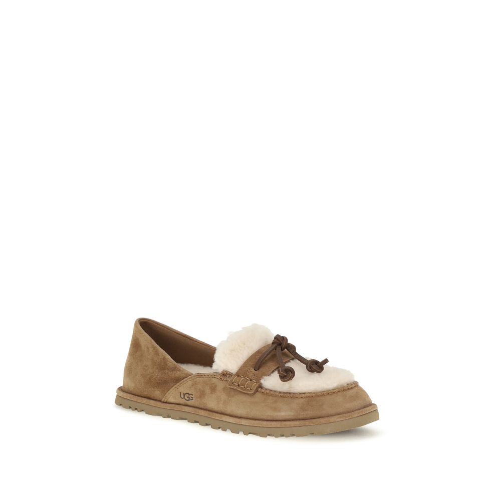 UGG Beige Wildleder-Loafer zum Hineinschlüpfen