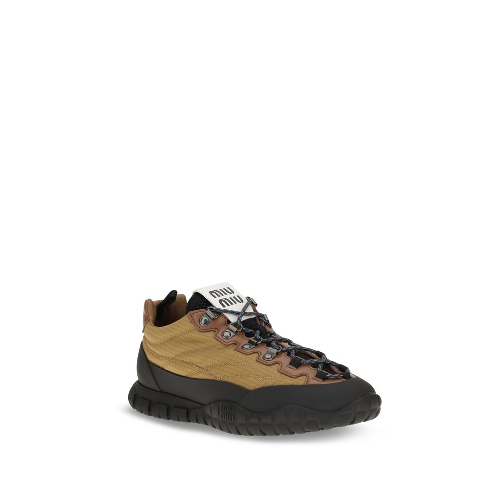 Miu Miu Beige Polyamid-Sneakers für sportliche Aktivitäten