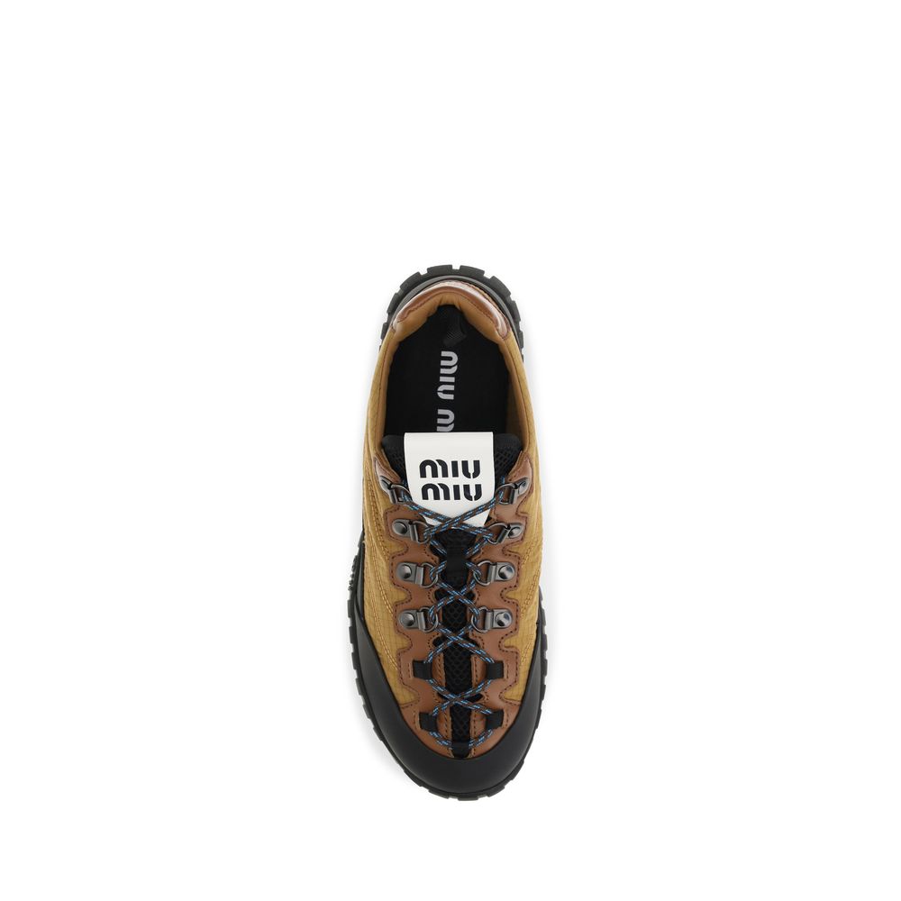Miu Miu Beige Polyamid-Sneakers für sportliche Aktivitäten