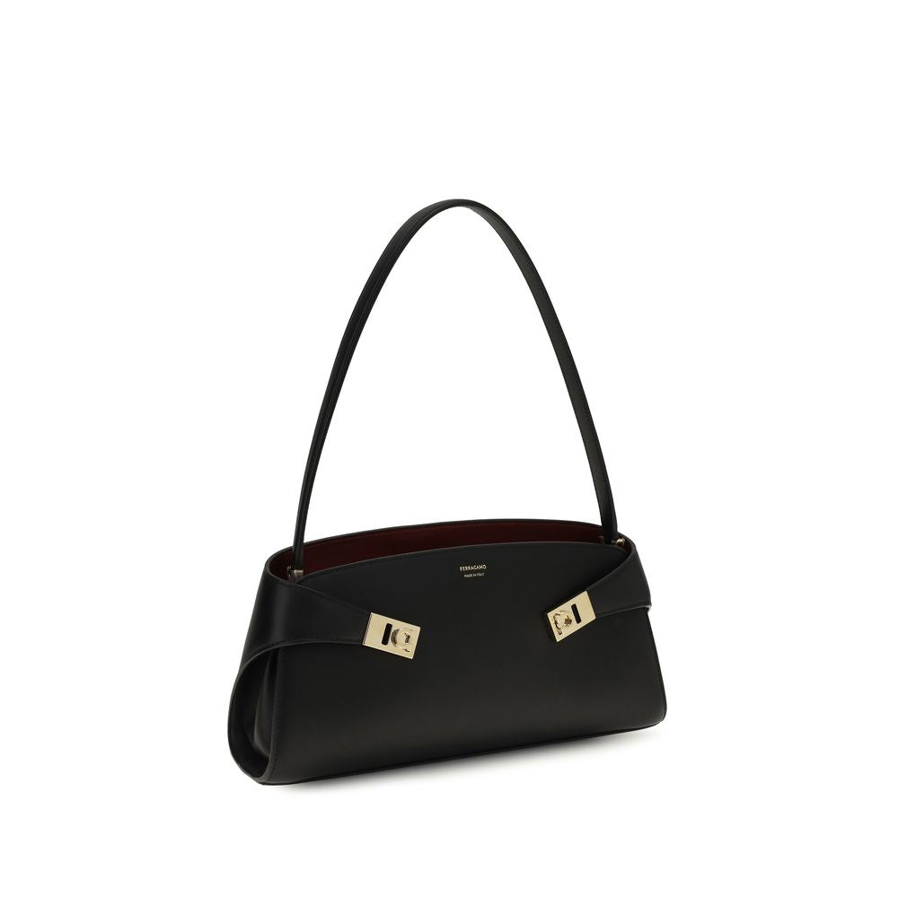 Ferragamo Schwarze Bos Taurus Kalbsleder Schultertasche