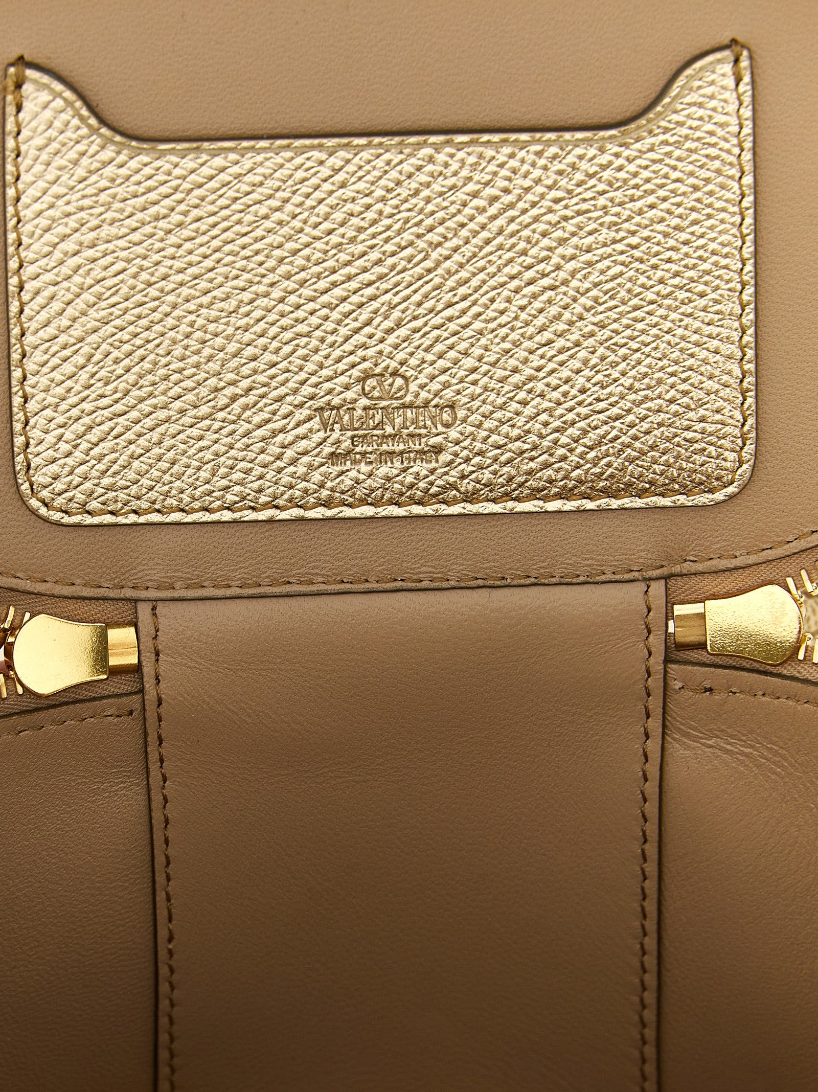 Valentino Garavani Handtasche aus Kalbsleder in Gold
