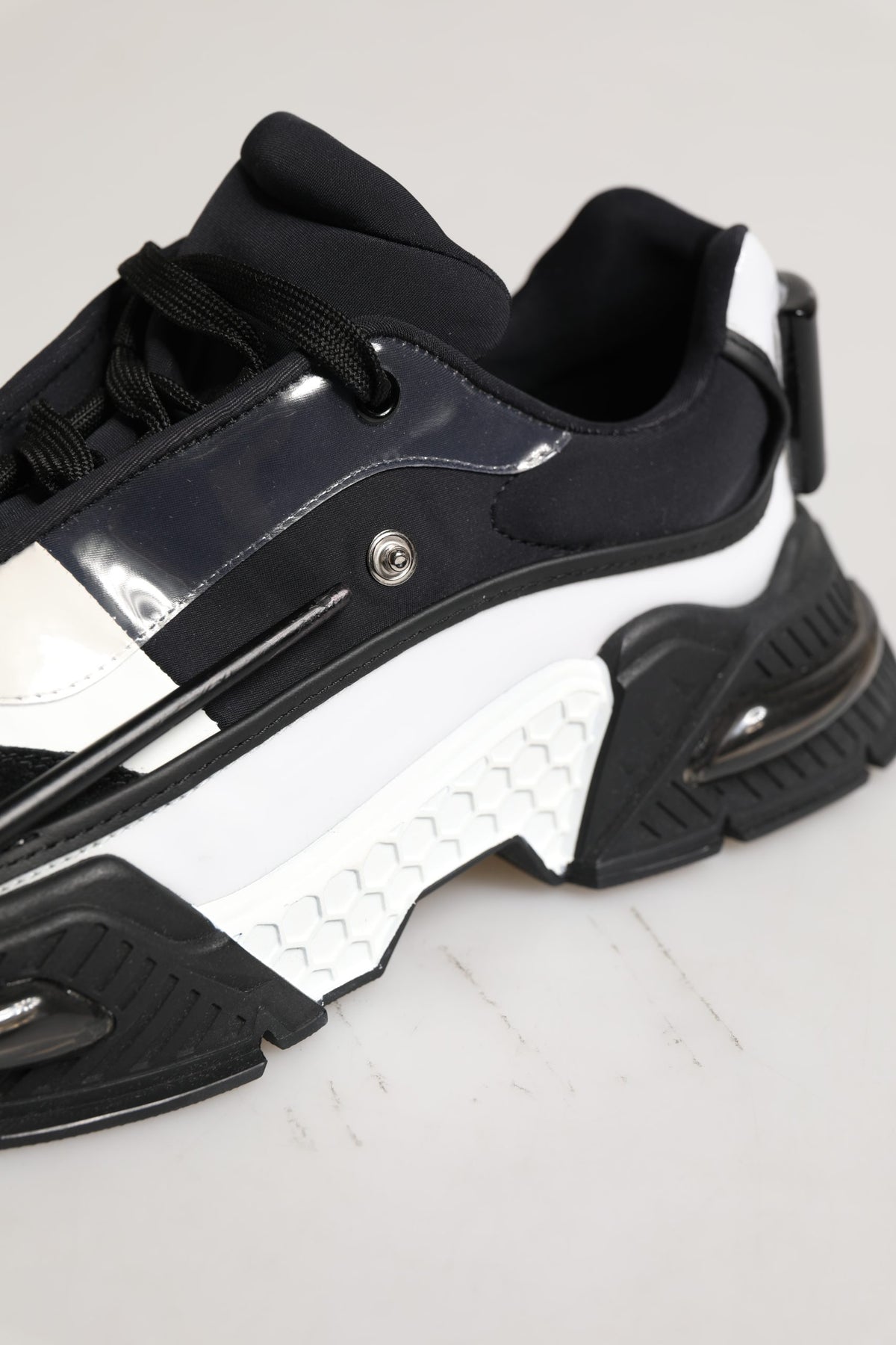Dolce & Gabbana Weiße Schwarze Logo Airmaster Herren Sneaker Schuhe