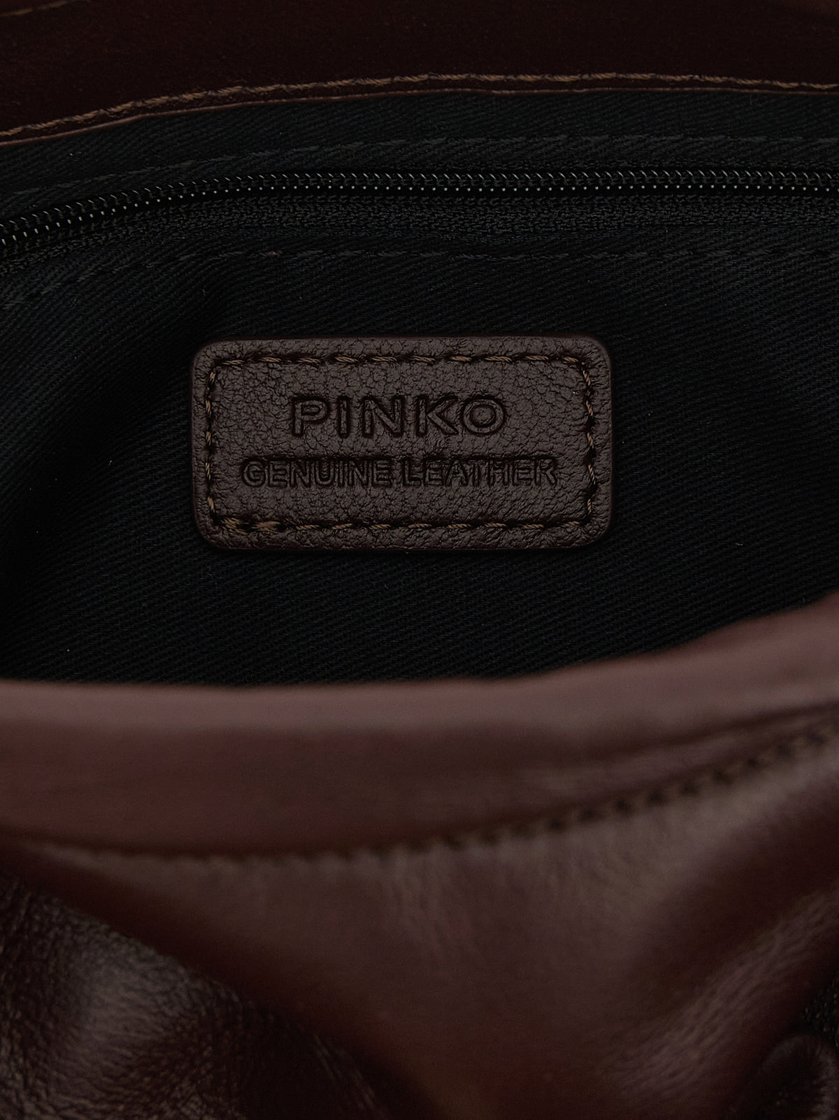 PINKO Clutch aus bordeauxrotem Lammleder