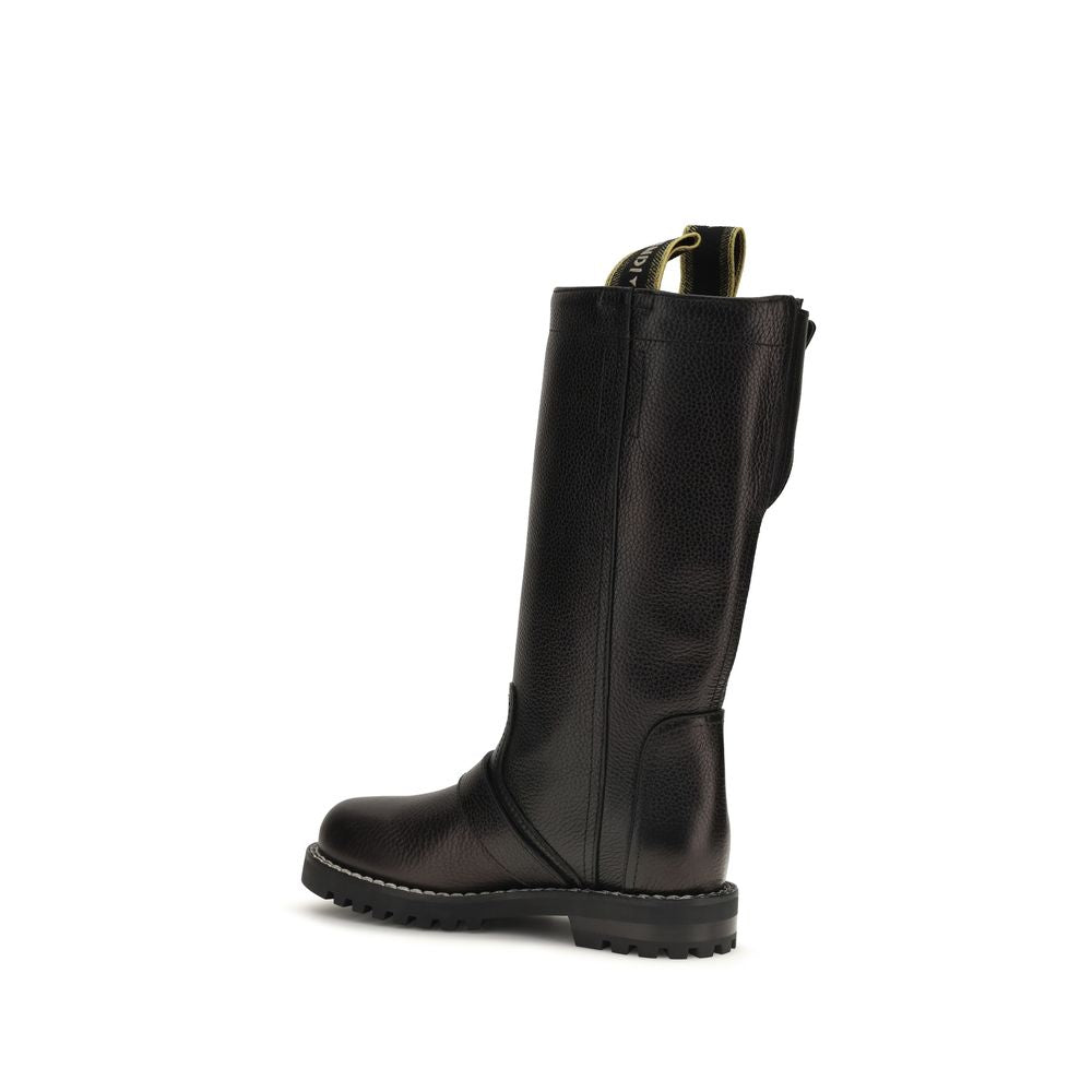 Fendi Schwarze Schnürstiefel aus Kalbsleder Bos Taurus