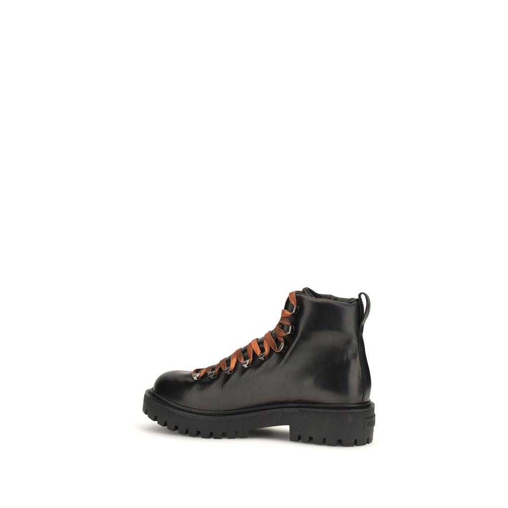 Prada Schwarze Schnürstiefel aus Kalbsleder Bos Taurus
