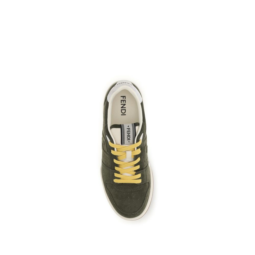 Fendi Zweifarbige Wildleder-Sneaker mit niedrigem Schaft