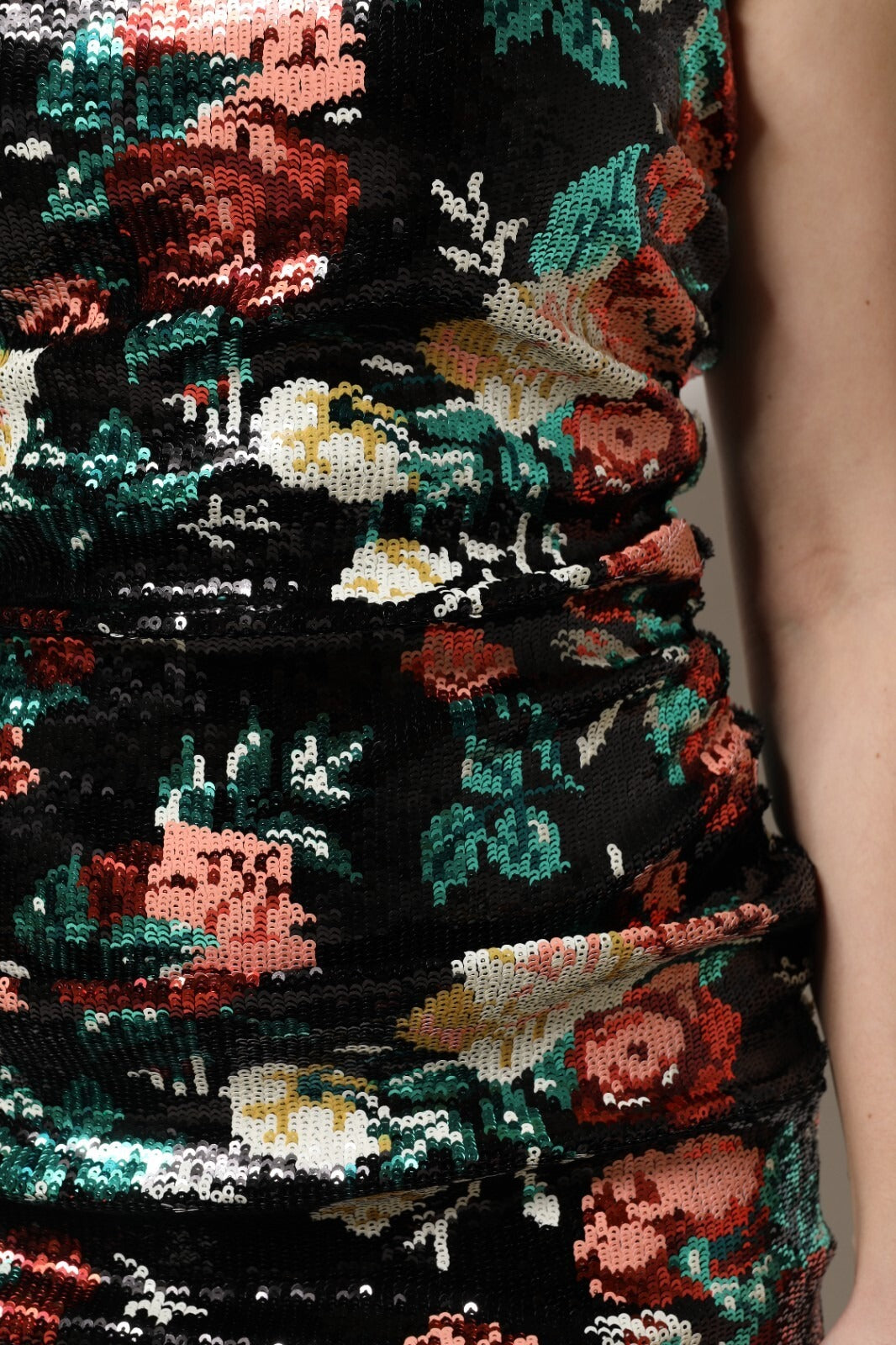 Dolce & Gabbana Schwarzes, geblümtes, ärmelloses Etuikleid mit Pailletten