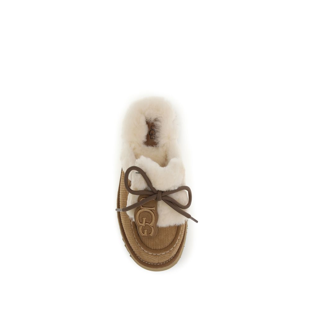 UGG Braune Wildleder-Slipper