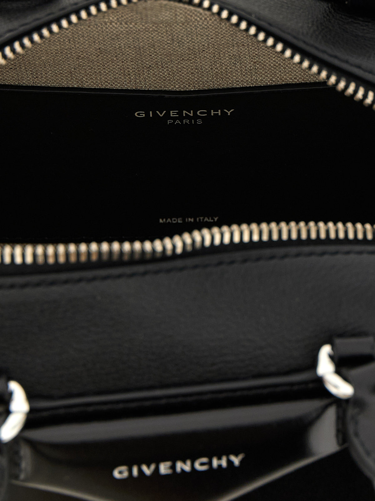 Givenchy Schwarze Kalbsleder-Handtasche