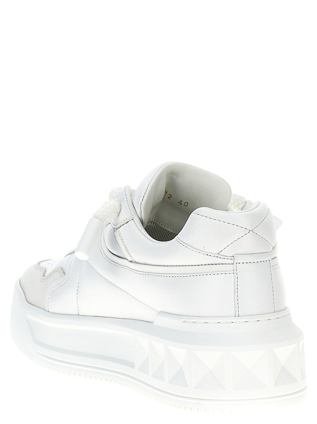 Valentino Garavani Weiße Low-Top-Sneaker aus Lammleder