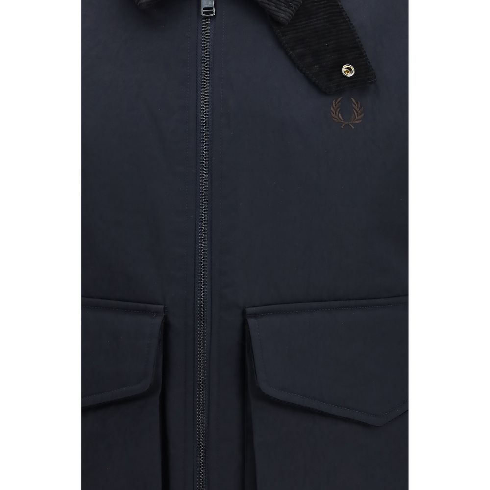 Fred Perry Blaue Jacke aus recyceltem Polyamid in voller Länge