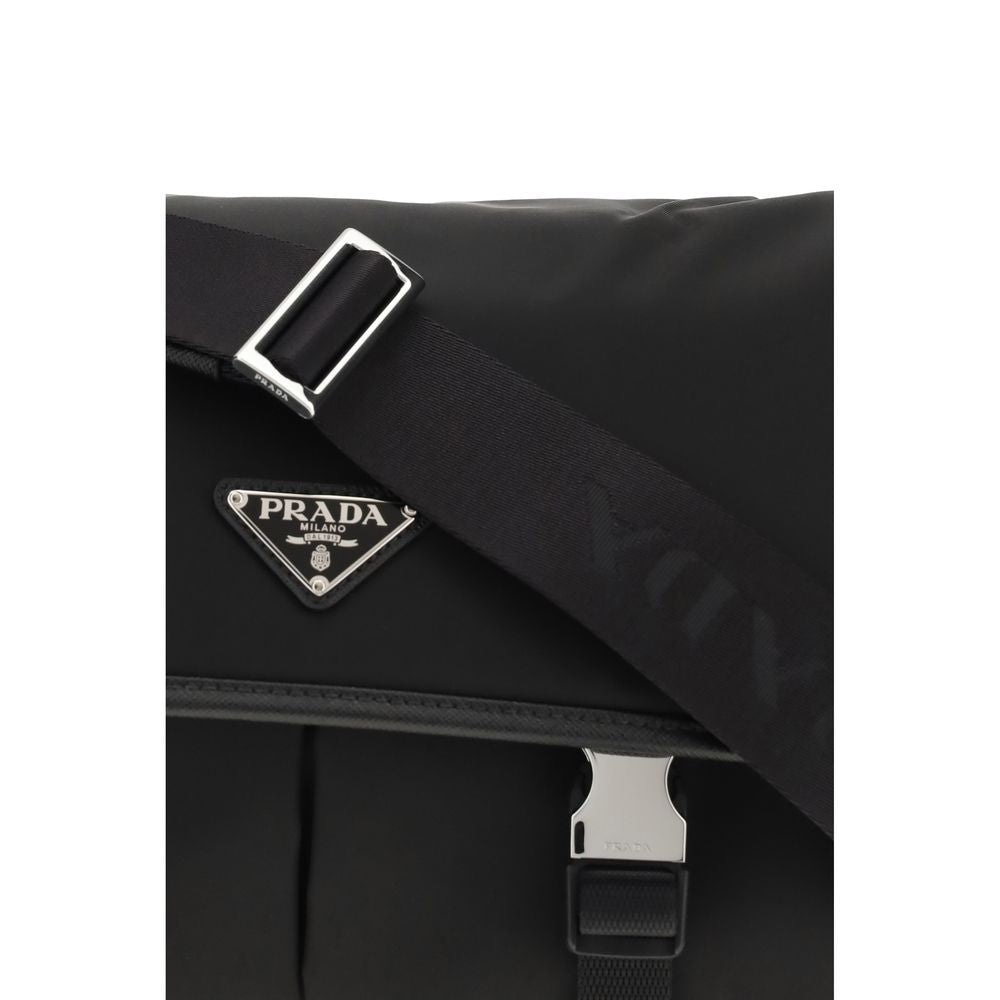 Prada Schwarze Schultertasche aus Polyamid