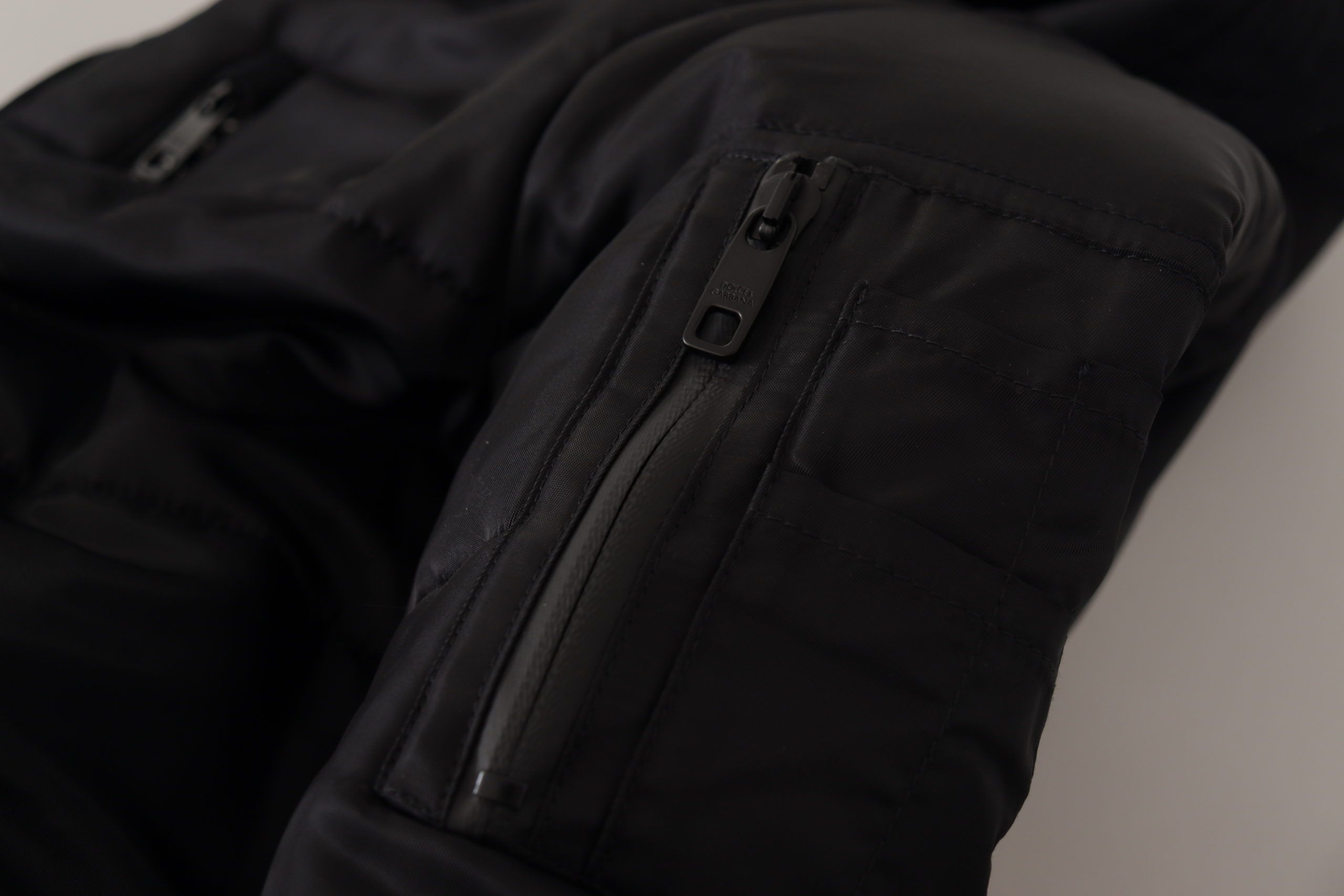 Dolce & Gabbana Schwarzer Nylon-Parka-Mantel mit Kapuze Winterjacke