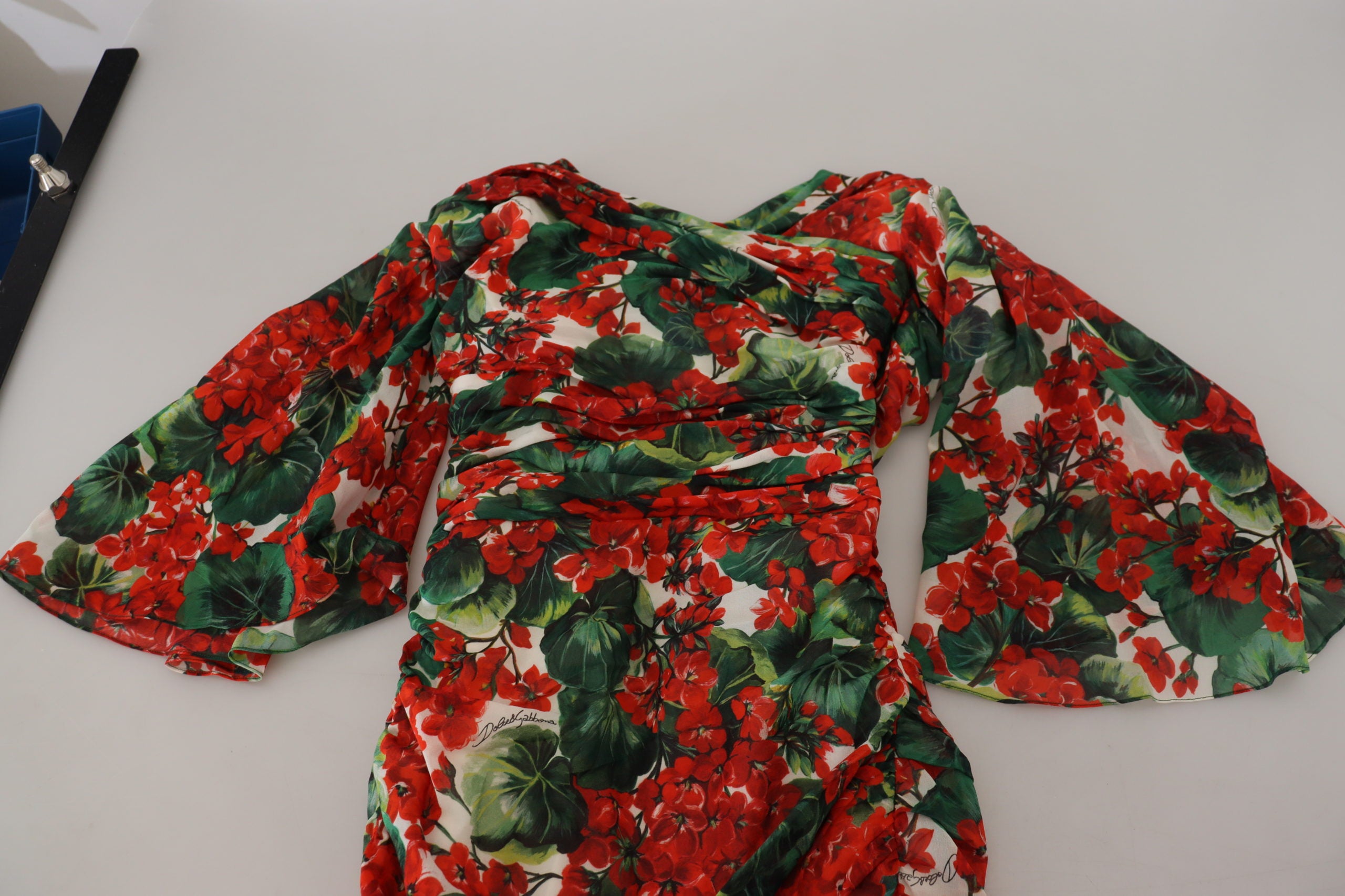 Dolce & Gabbana Multicolor Geranium Seidenmantel Midikleid