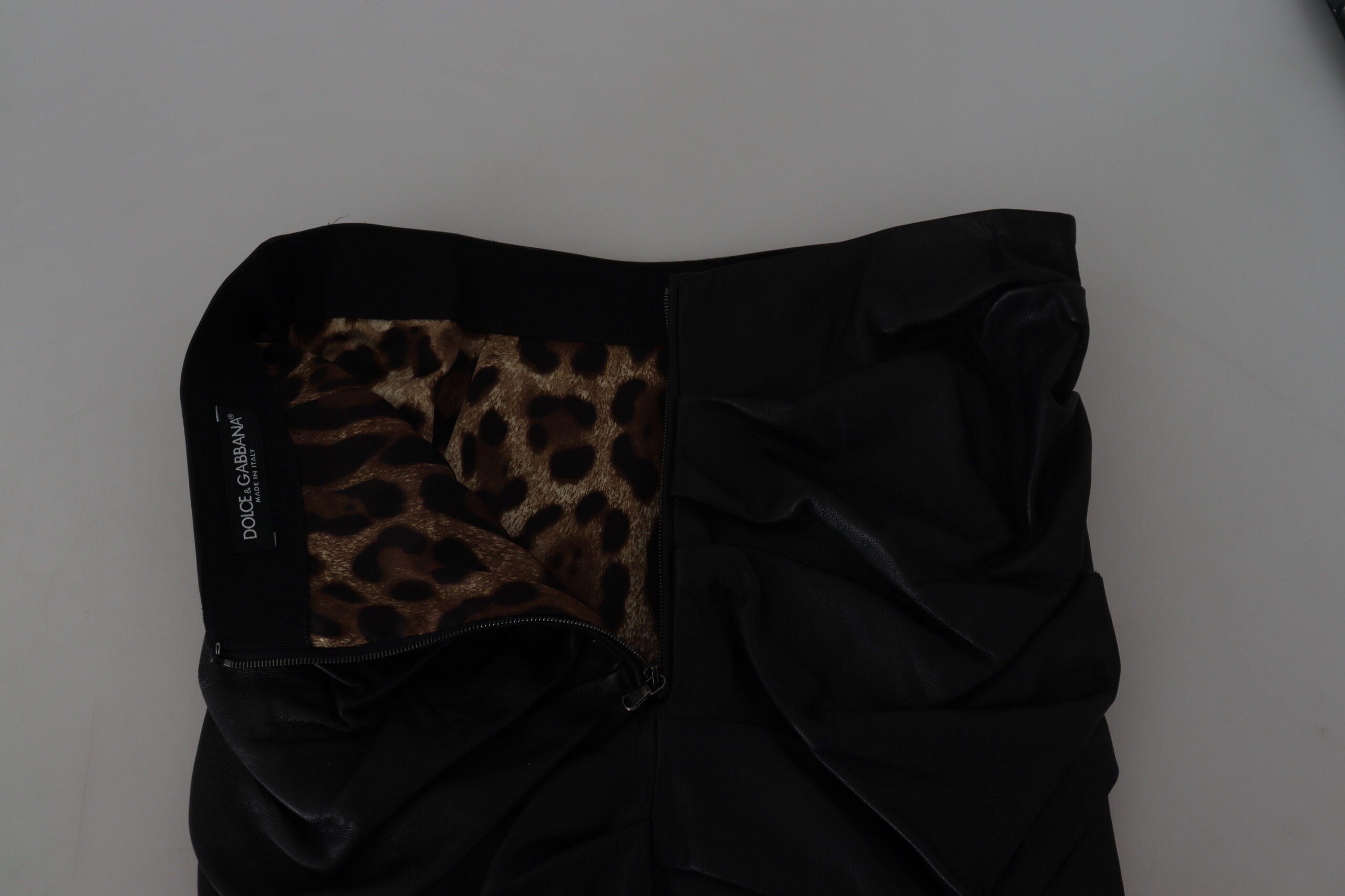 Dolce & Gabbana Schwarzer A-Linien-Minirock aus Lammleder