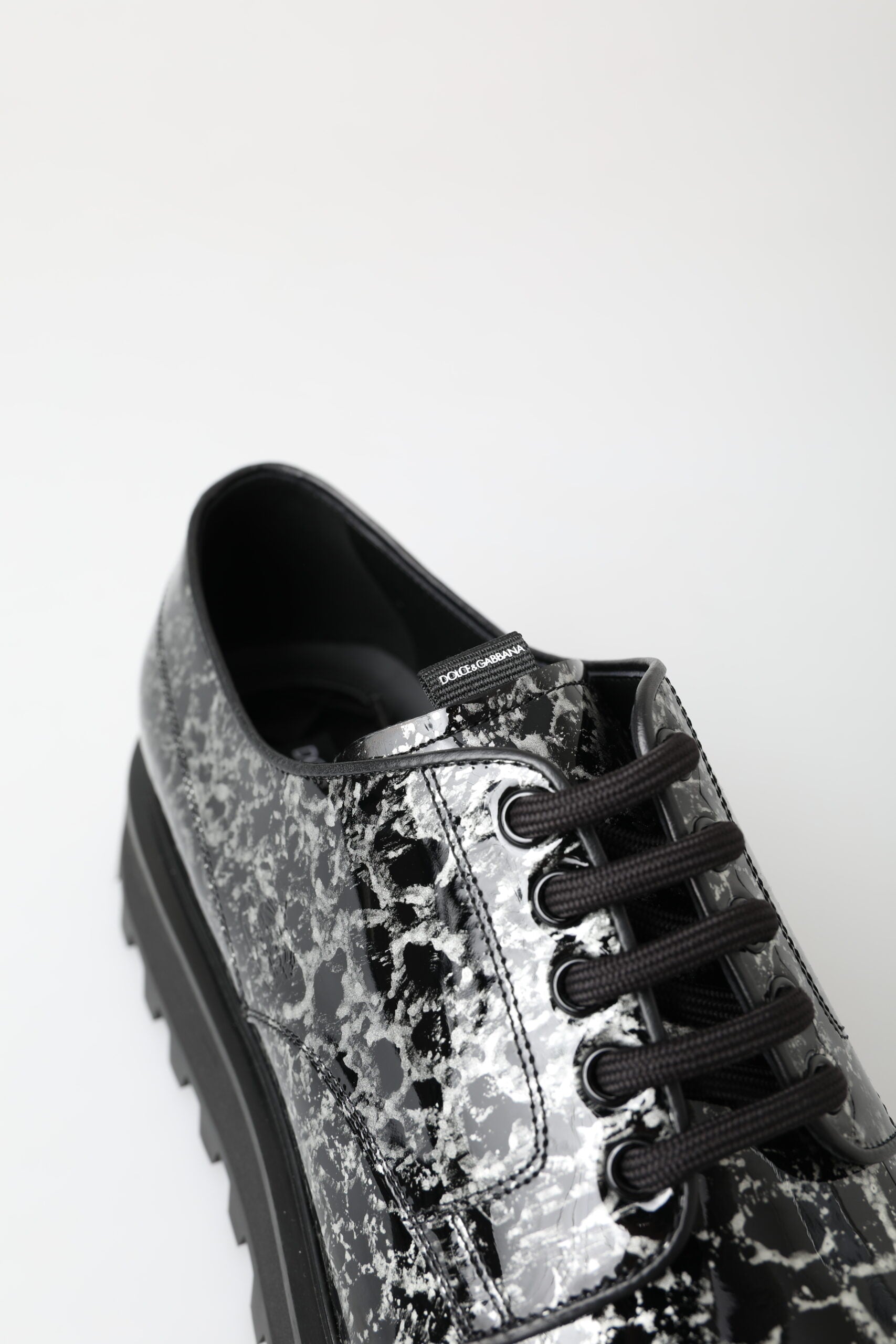 Dolce & Gabbana Schwarz Weiß Derby Lackleder Schuhe