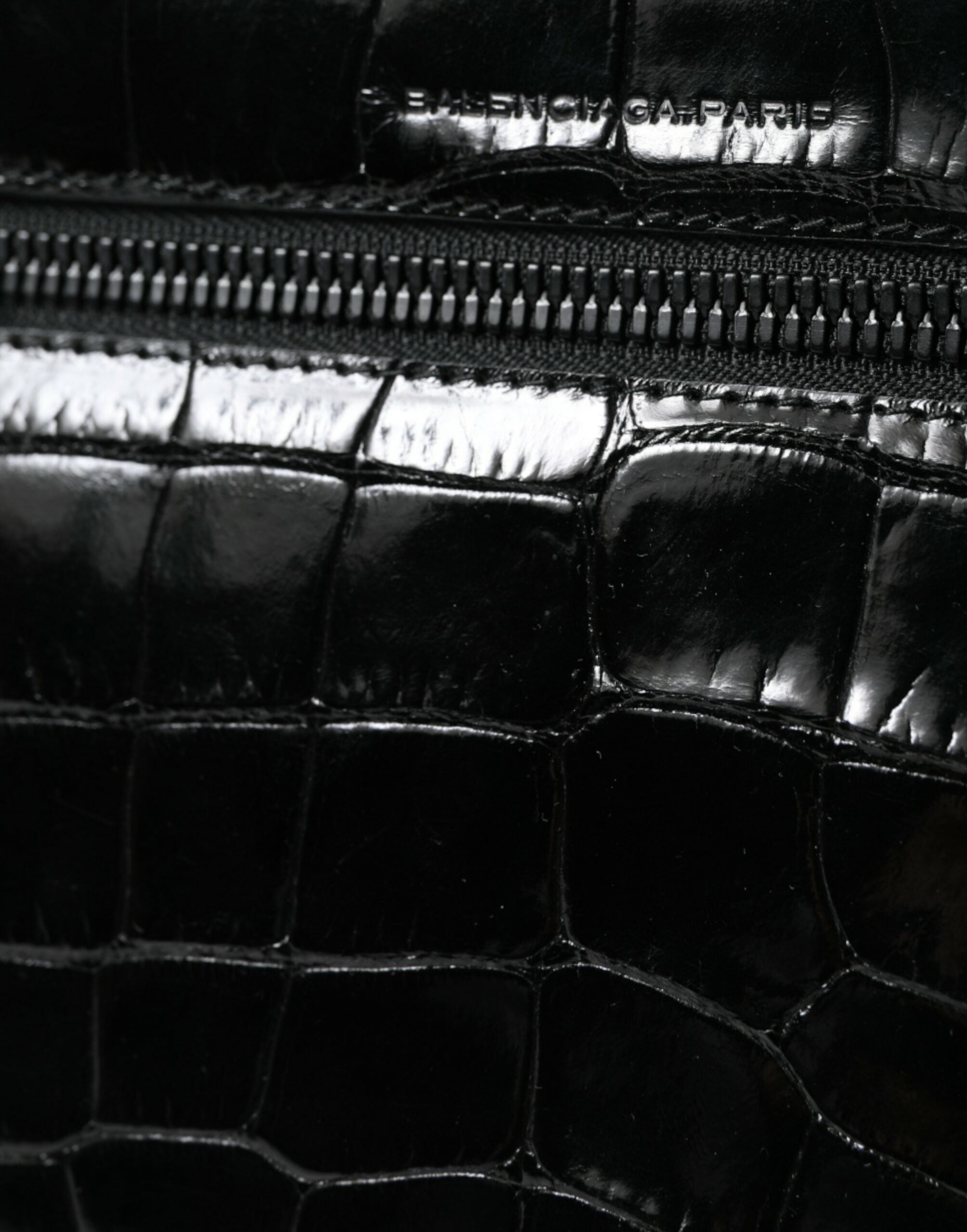 Balenciaga Schwarze Exotenleder Schulter Crossbody Kameratasche