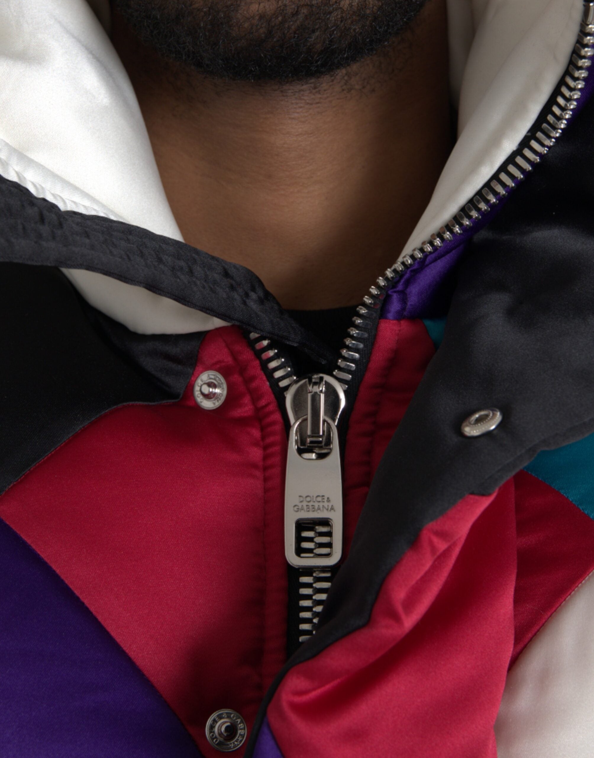 Dolce & Gabbana Mehrfarbige Logo-Windbreaker-Kissenjacke