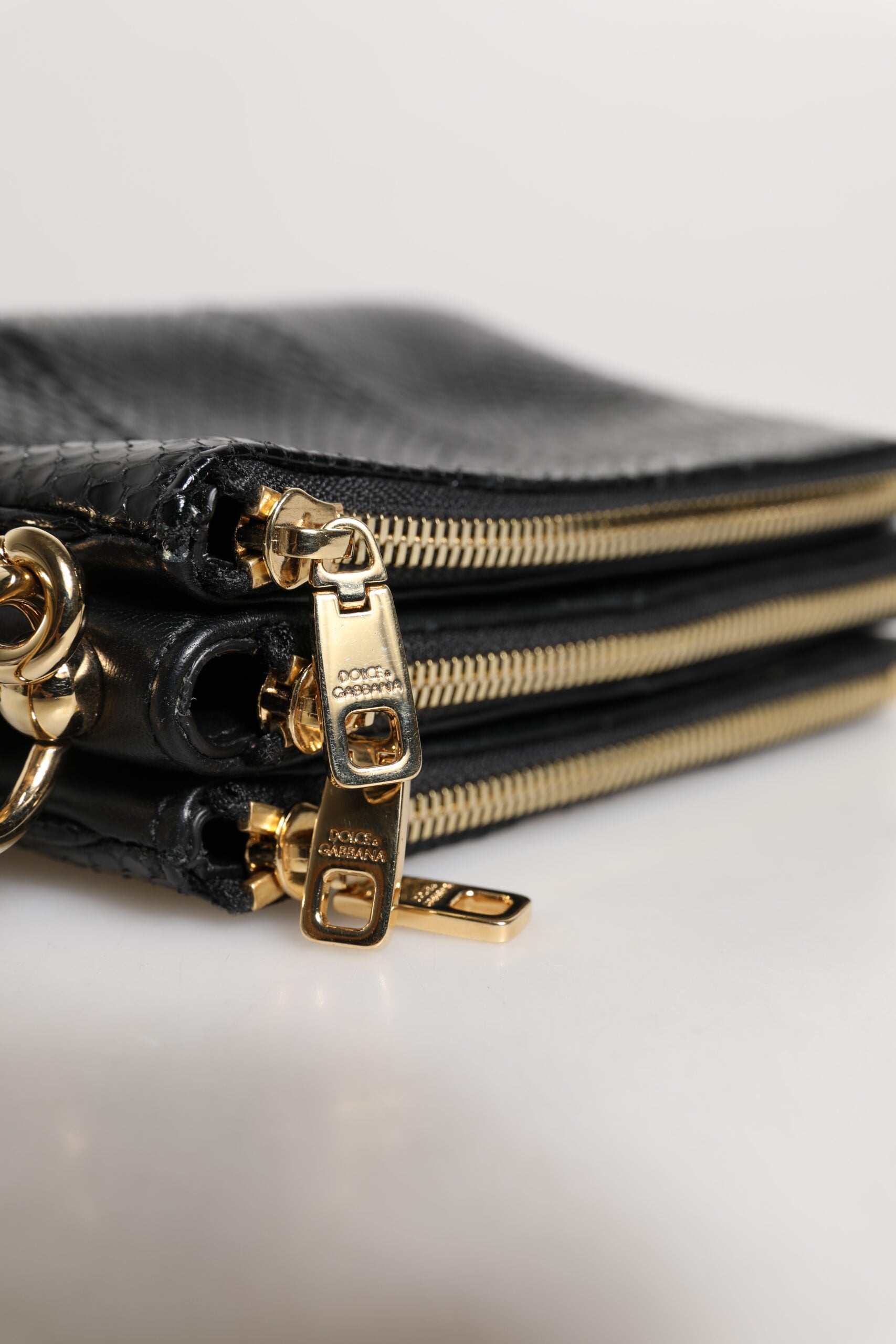 Dolce & Gabbana Schwarze Exotenleder-Schulterriemen-Clutch-Tasche