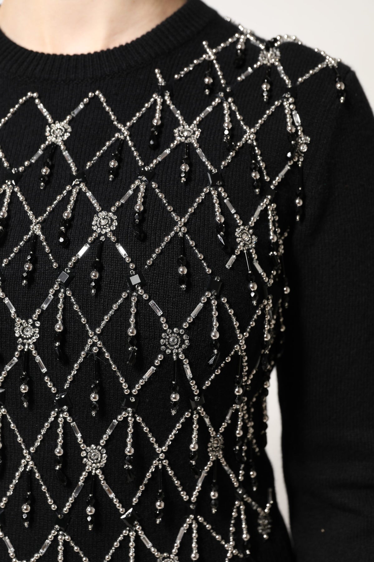 Dolce & Gabbana Schwarzes Kaschmir-Top mit langen Ärmeln und Verzierungen