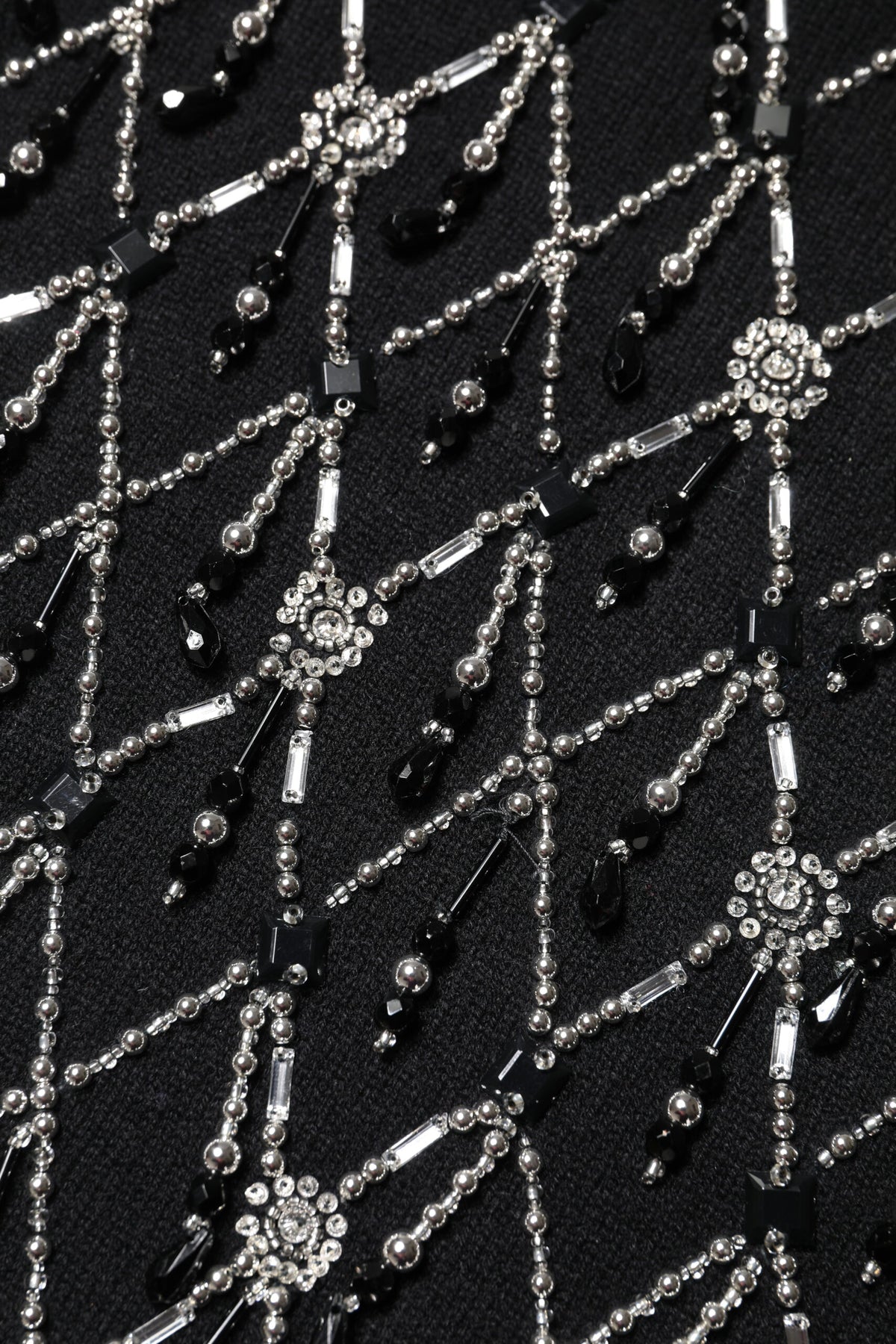 Dolce & Gabbana Schwarzes Kaschmir-Top mit langen Ärmeln und Verzierungen