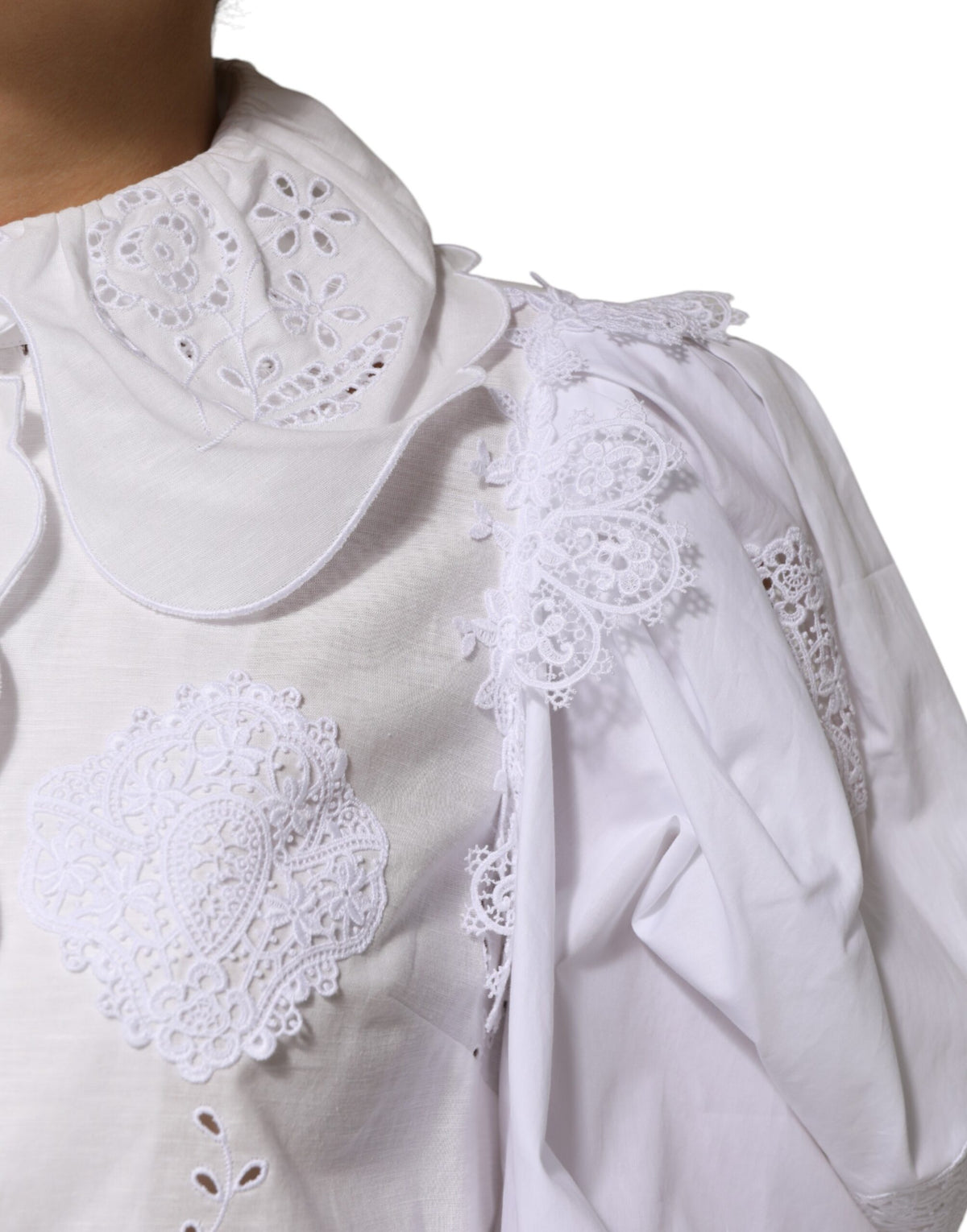 Dolce & Gabbana Weißes Blusenoberteil mit Rüschen und Spitzenverzierung