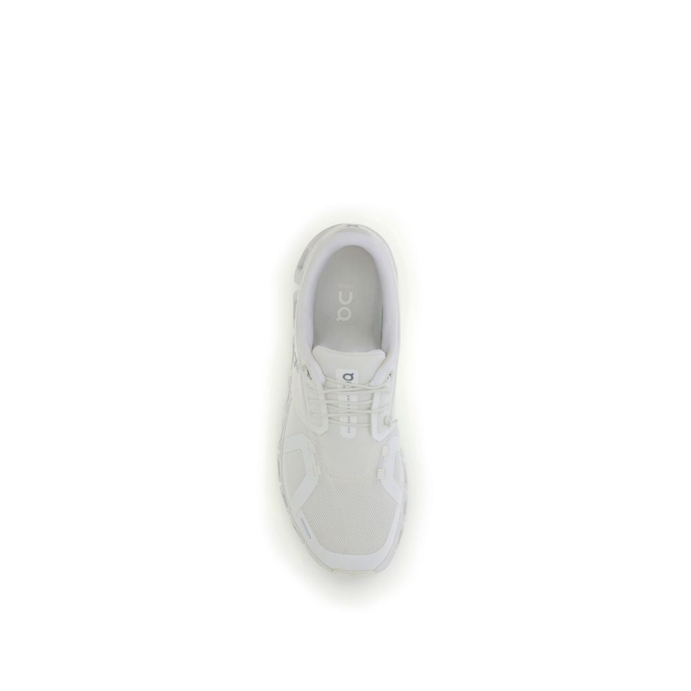 ON Weiße Sportschuhe aus recyceltem Polyester