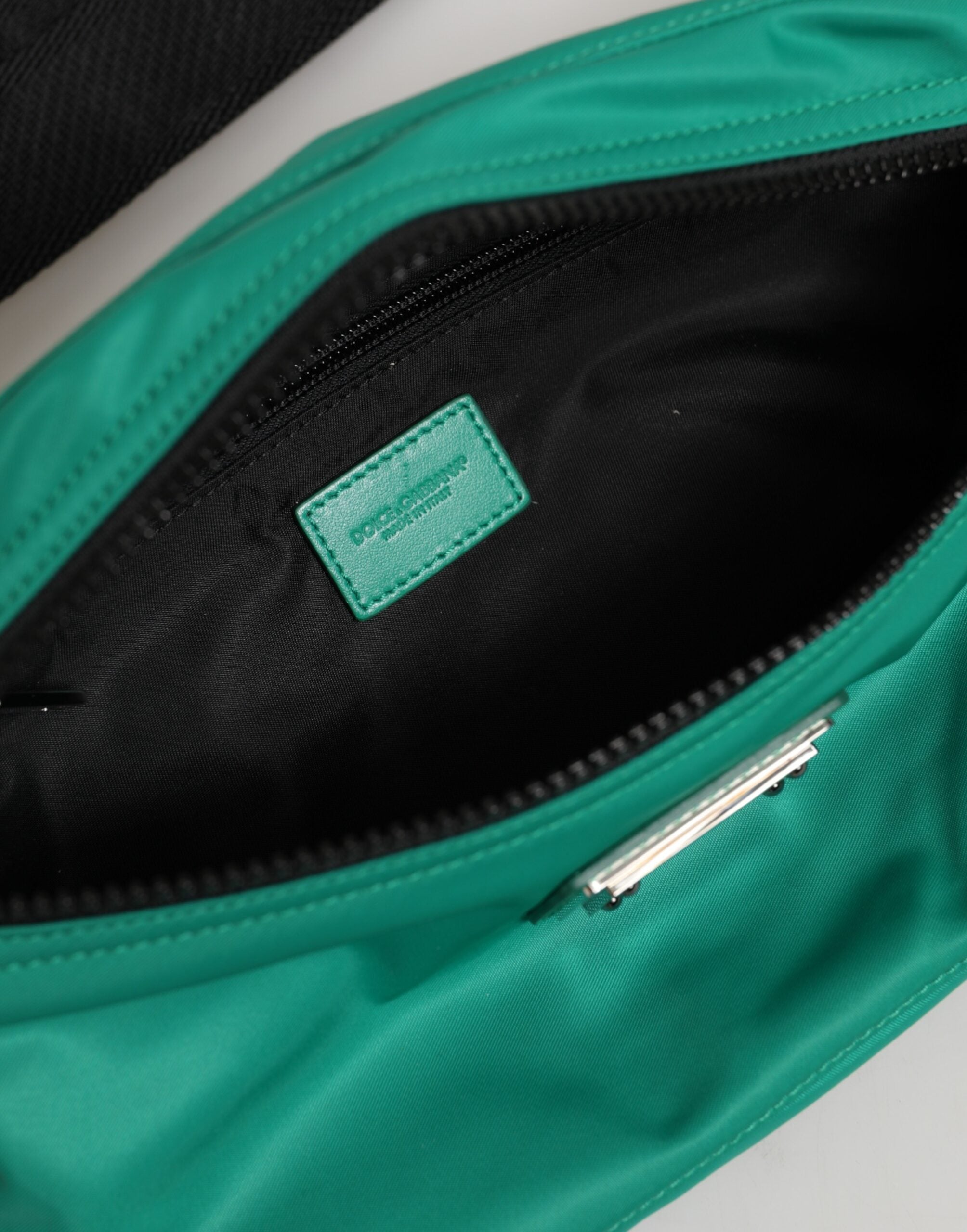 Dolce & Gabbana Grüne Logo-Plakette aus Nylon für die Taille, Herren-Borse-Tasche