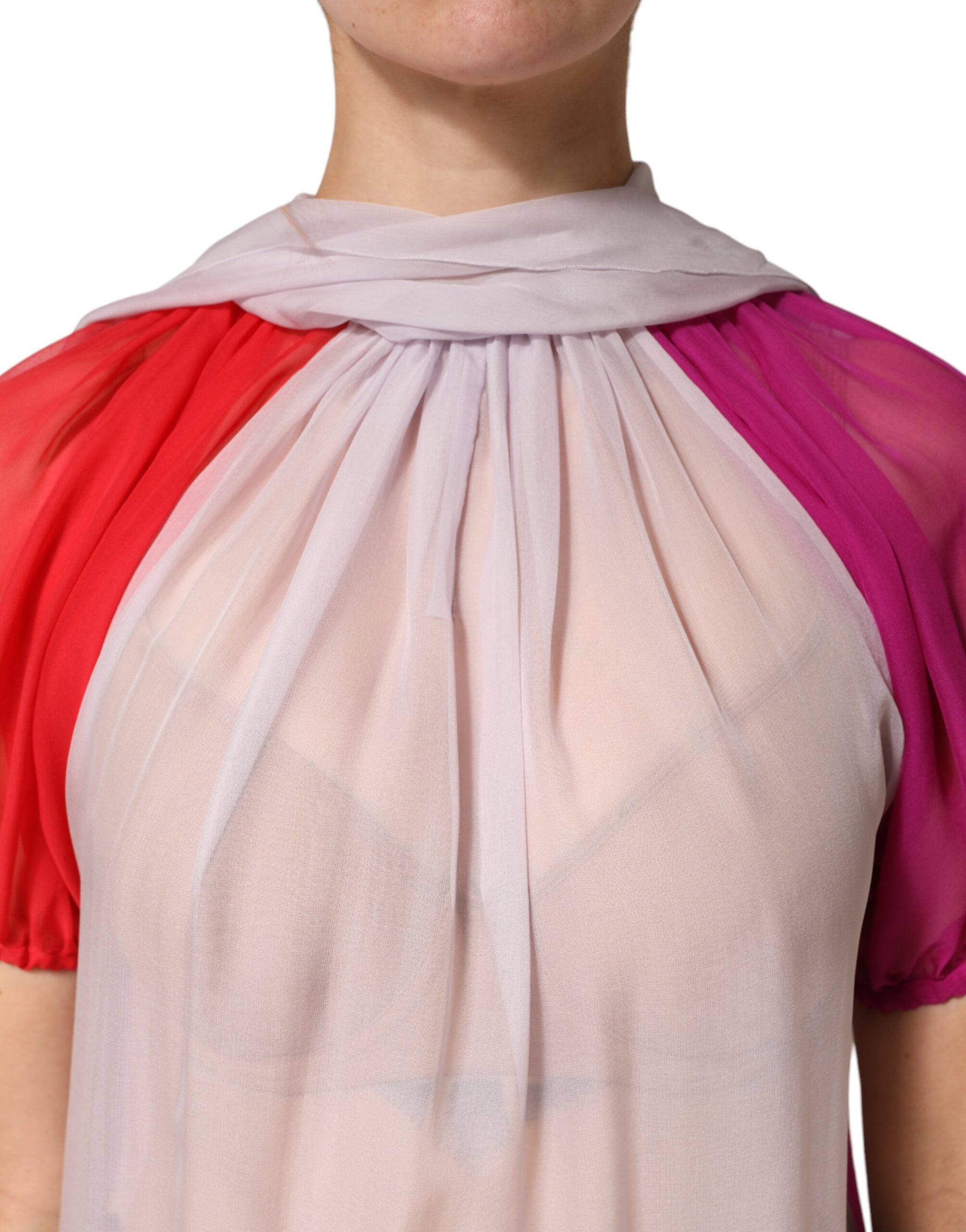 Dolce & Gabbana Seidenbluse mit kurzen Ärmeln und bunten Mustern