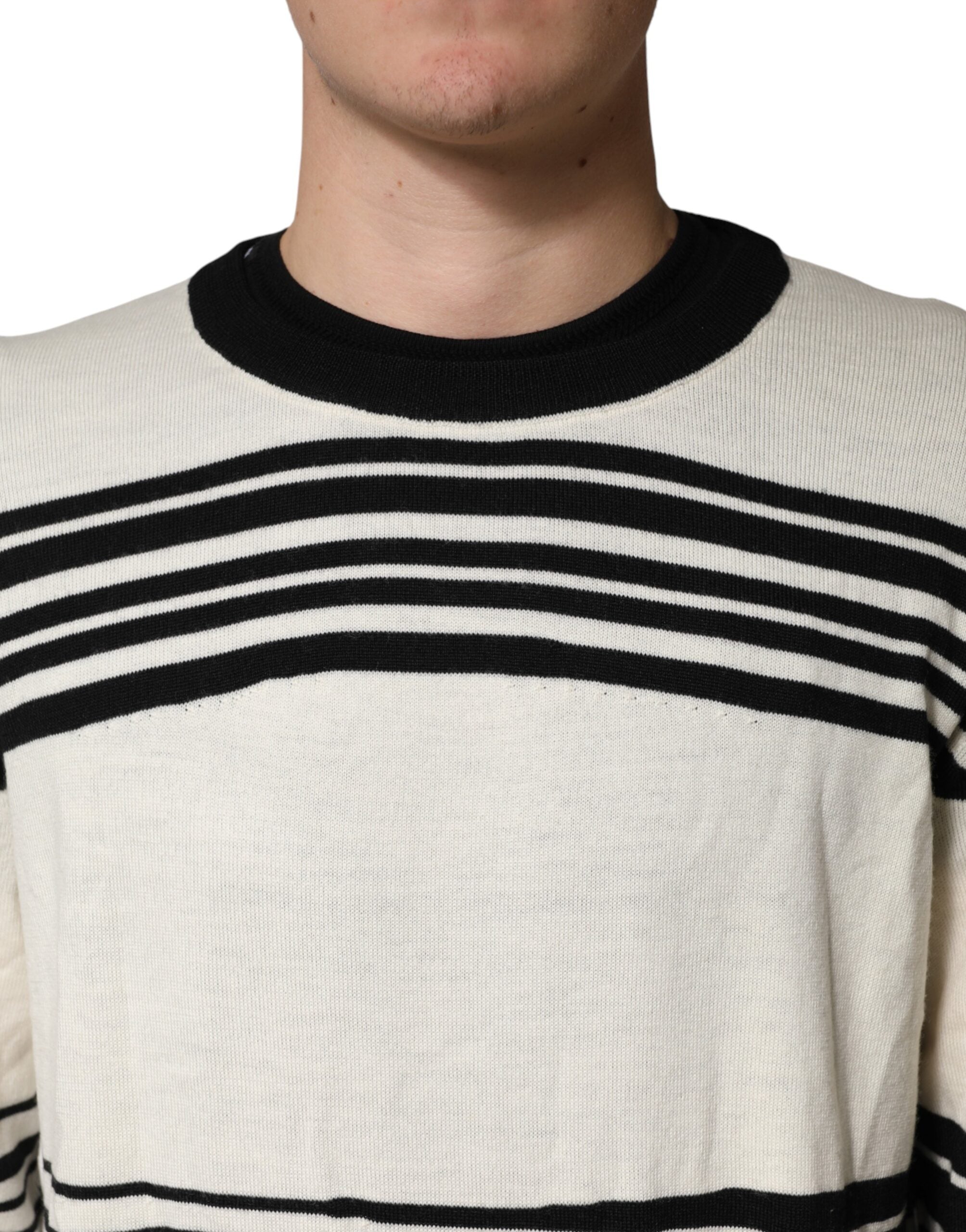 Dolce & Gabbana Pullover-Pullover mit schwarzem und weißem Streifenmuster und Rundhalsausschnitt